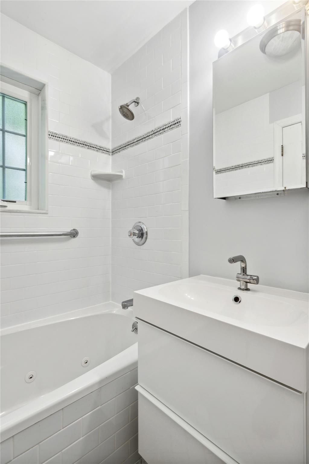 3705 Pratt Avenue # 1C, Bronx, NY 10466