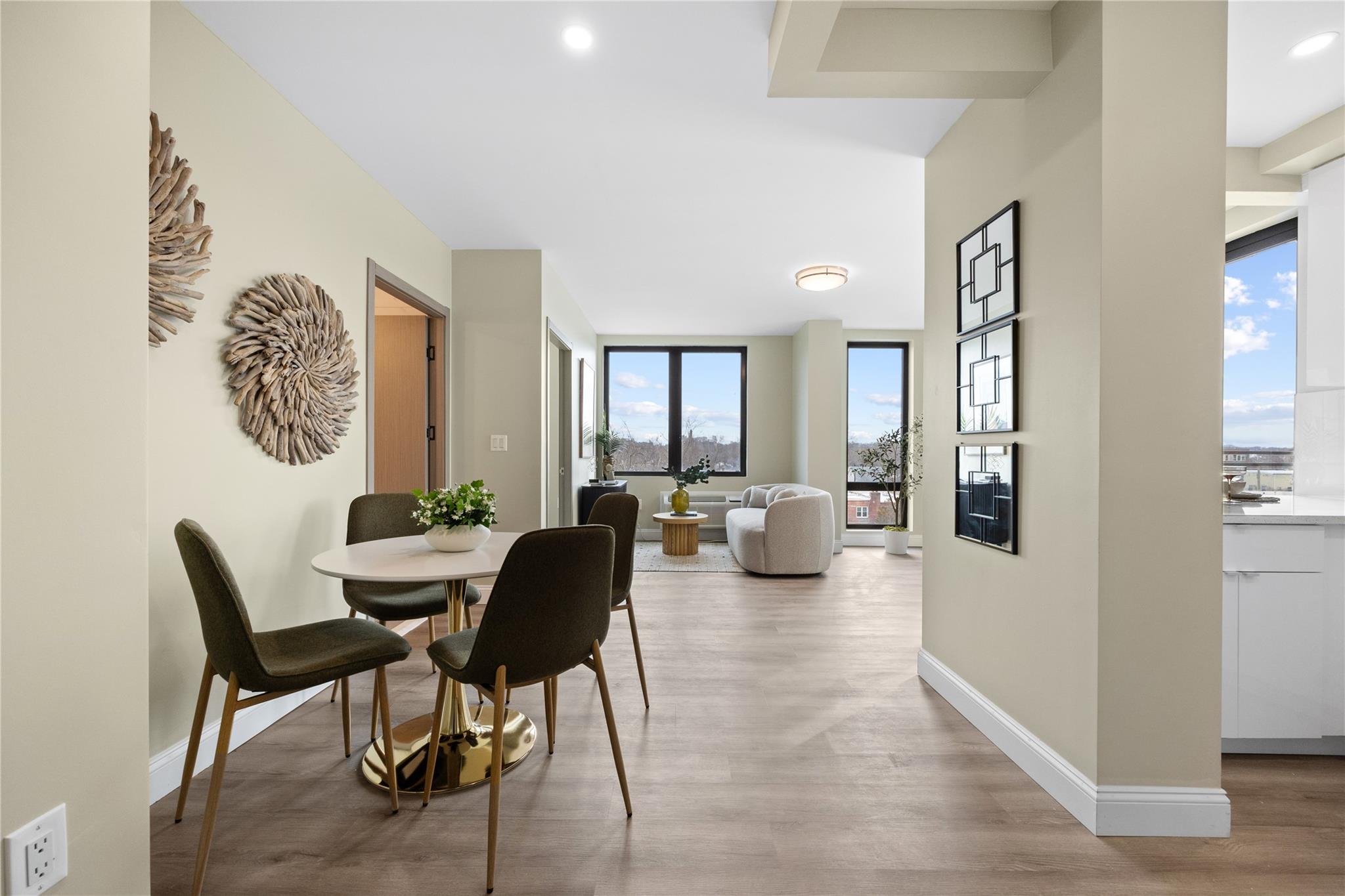 163-07 72nd Ave # 5F, Fresh Meadows, NY 11365