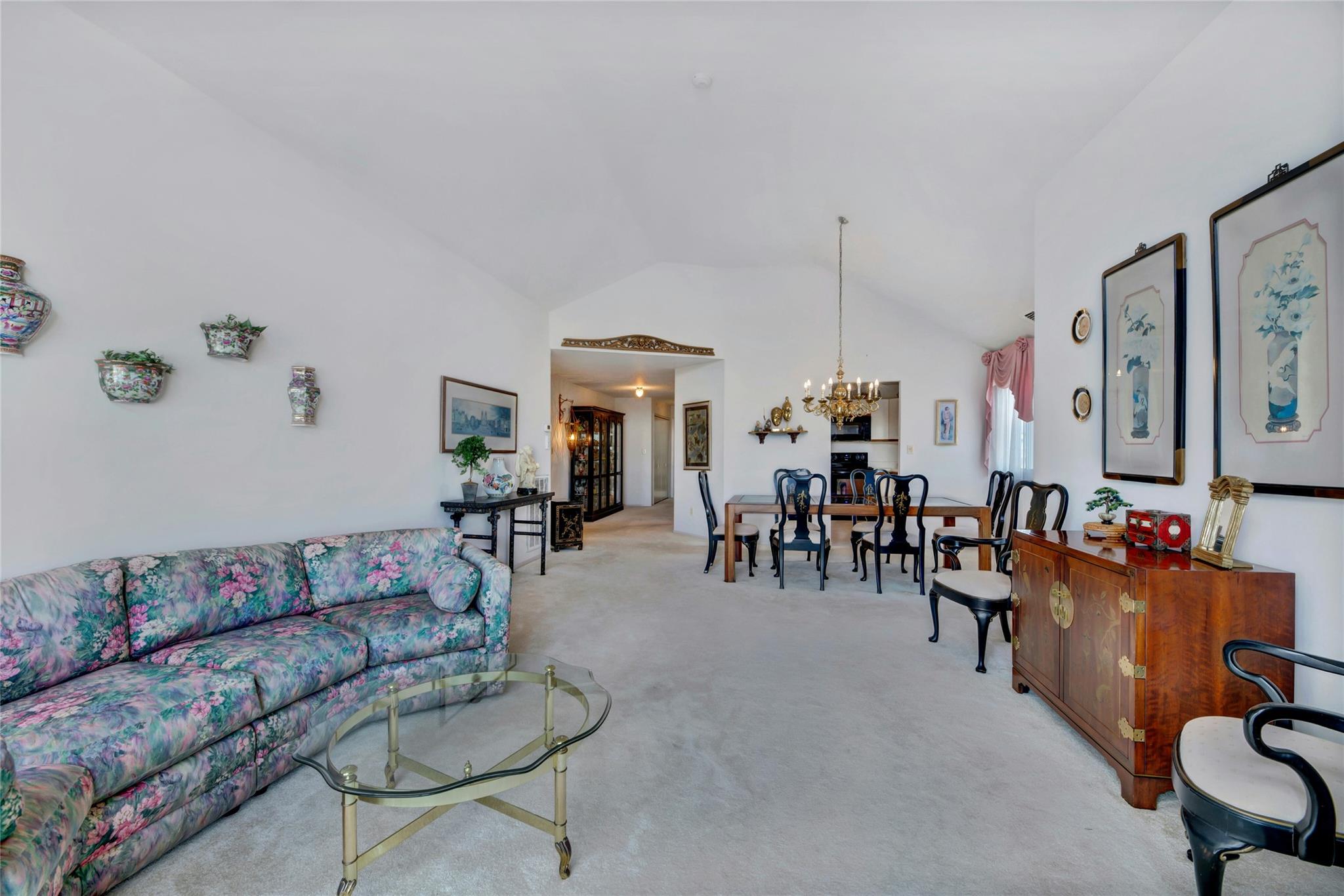 107 E Midland Pond Court, Moriches, NY 11955