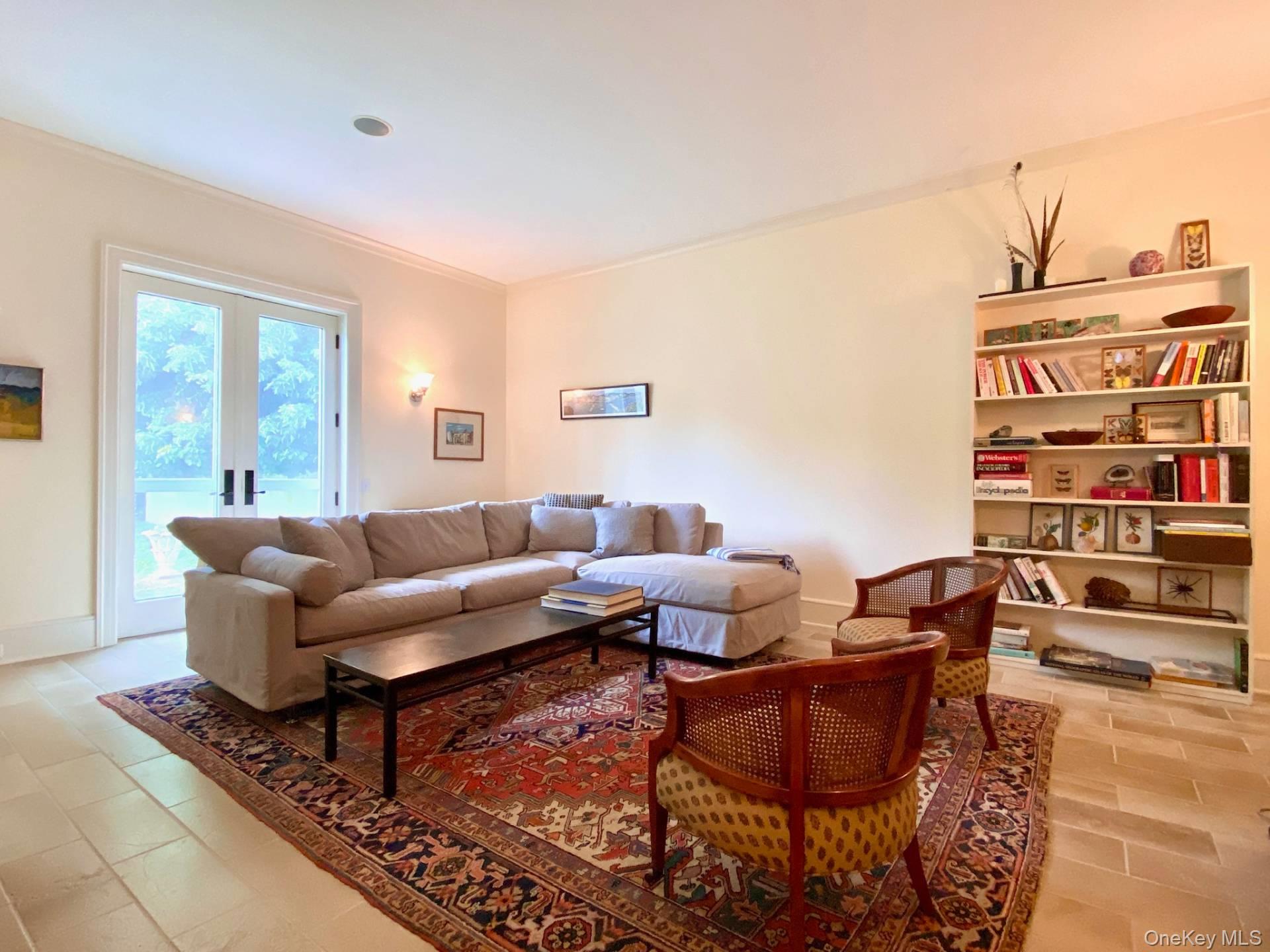 2840 Stars Road, East Marion, NY 11939