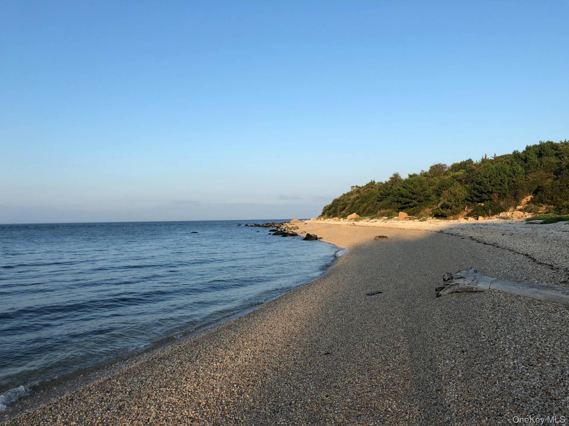 2840 Stars Road, East Marion, NY 11939