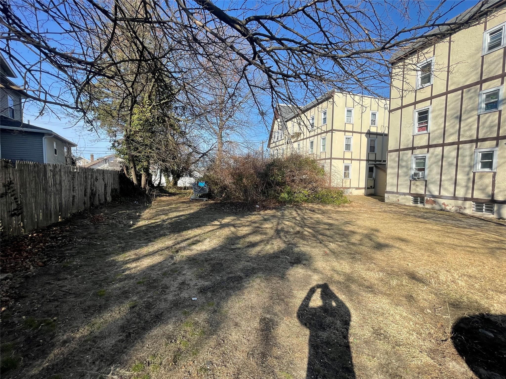 Edna Court, Baldwin, NY 11510