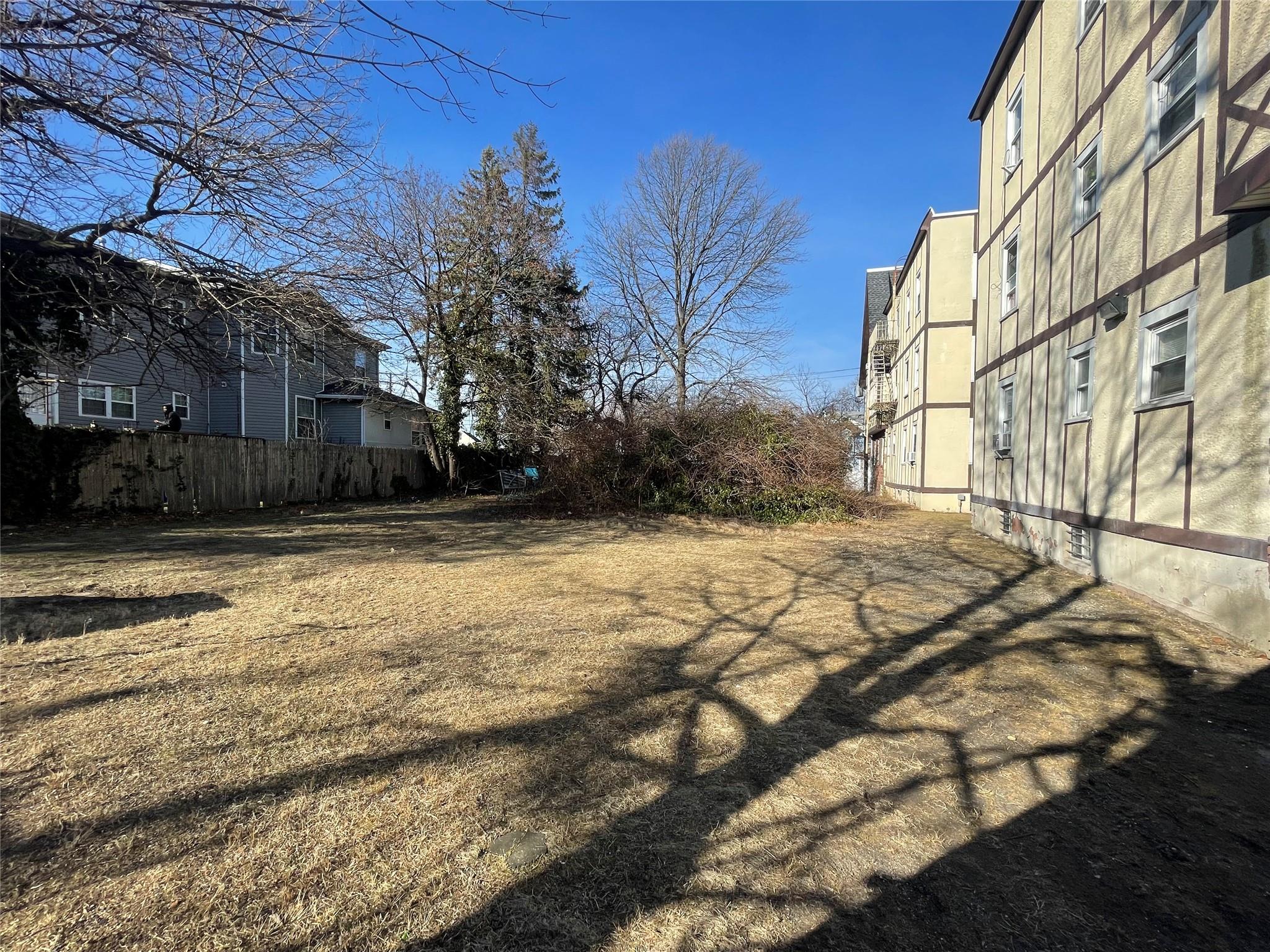 Edna Court, Baldwin, NY 11510