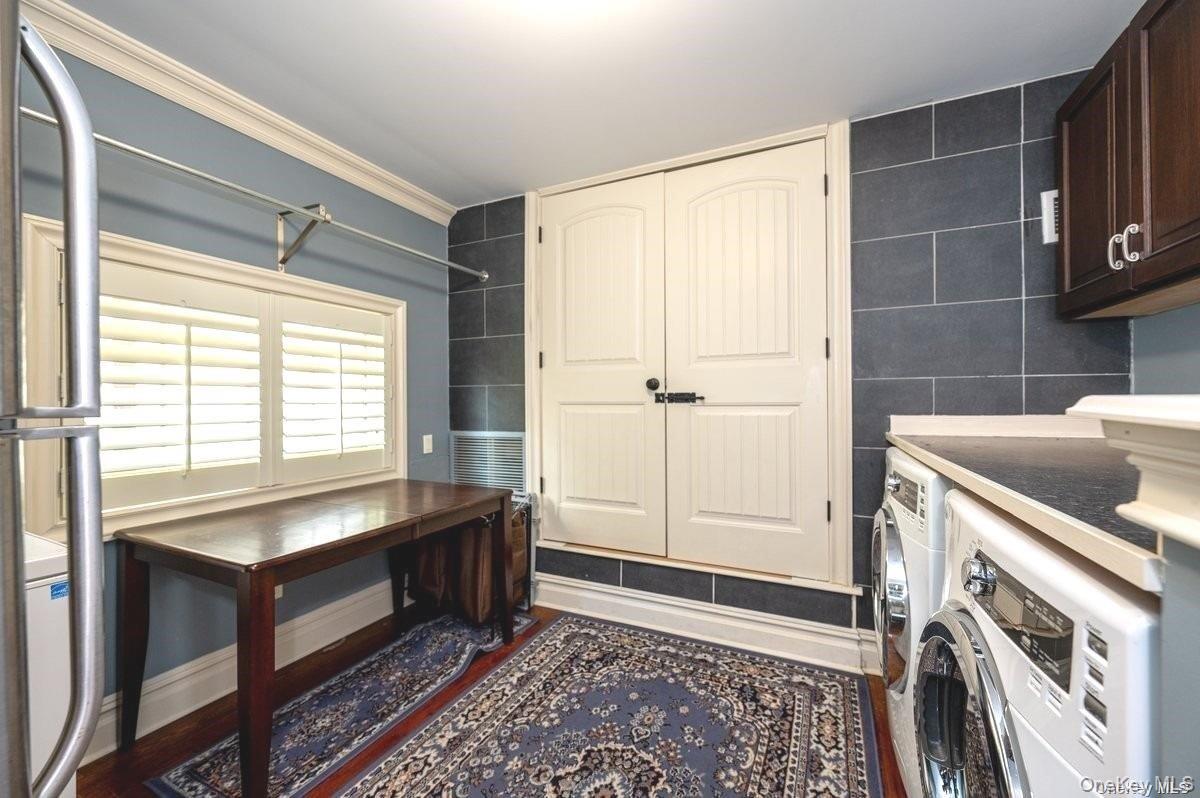 91 Virginia Avenue, Long Beach, NY 11561