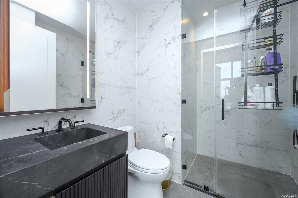 133-27 39 Avenue # PH3B, Flushing, NY 11354