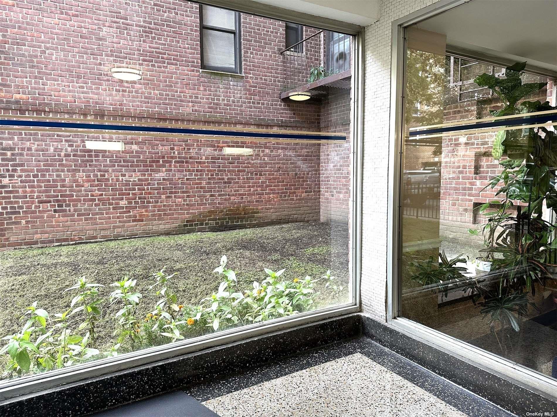 33-06 92 Street # 1V, Jackson Heights, NY 11372