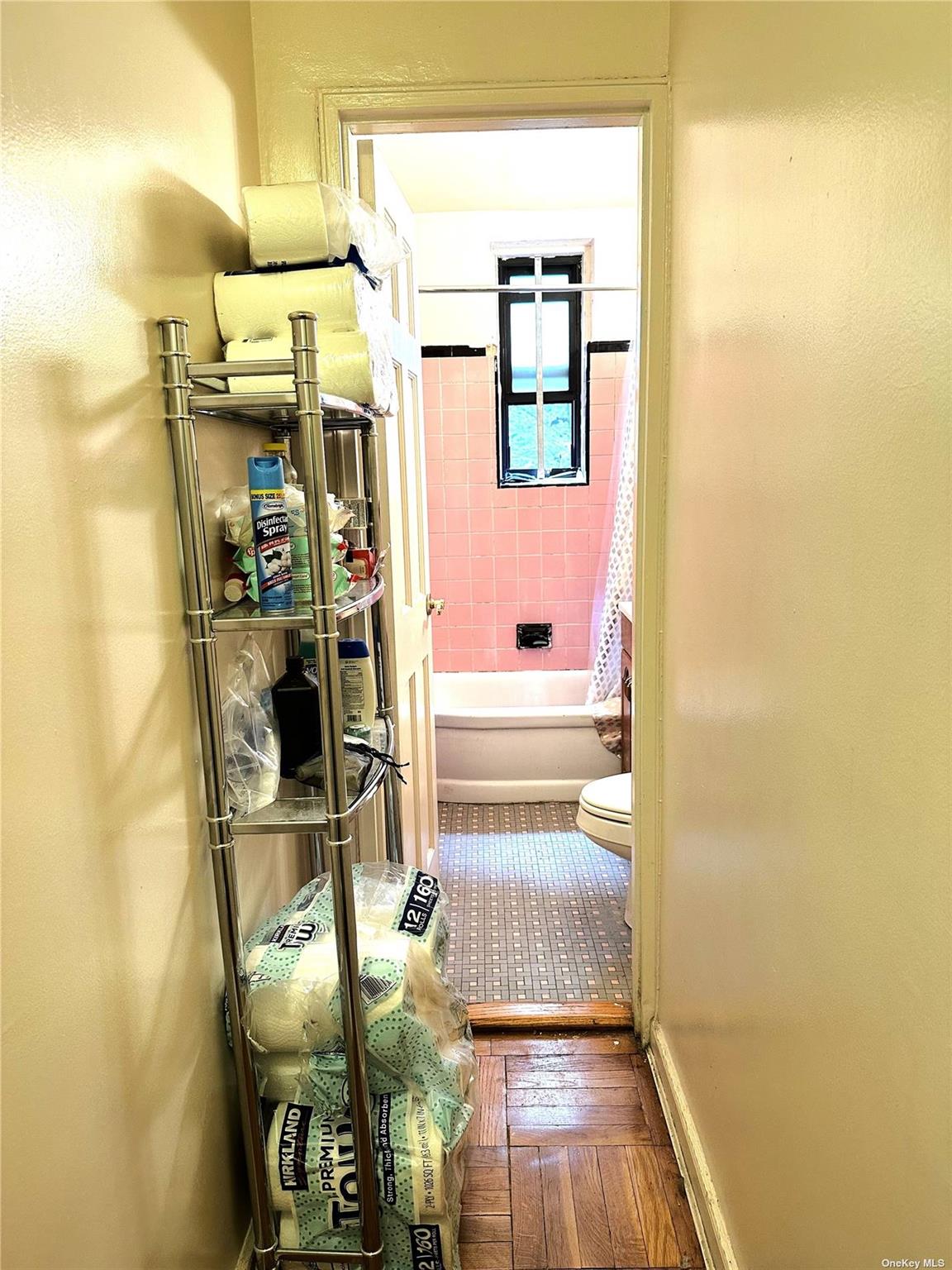 33-06 92 Street # 1V, Jackson Heights, NY 11372