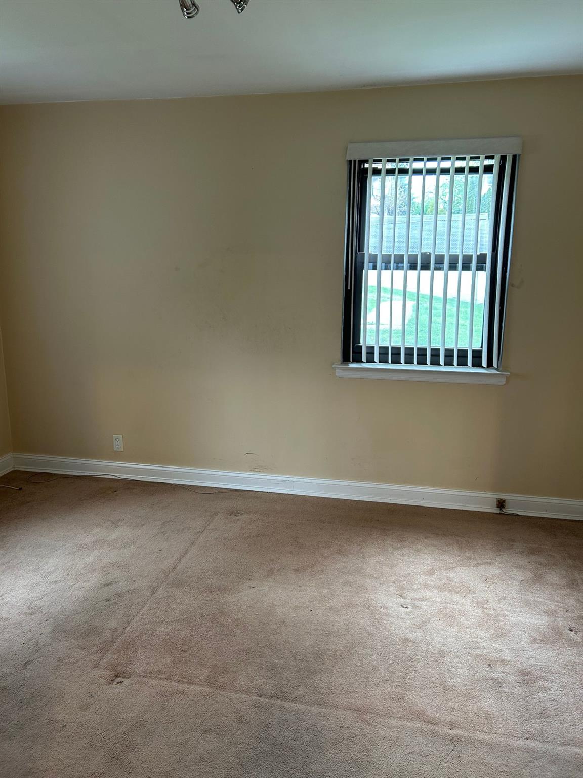 13 W Mill Drive # 1A, Great Neck, NY 11021