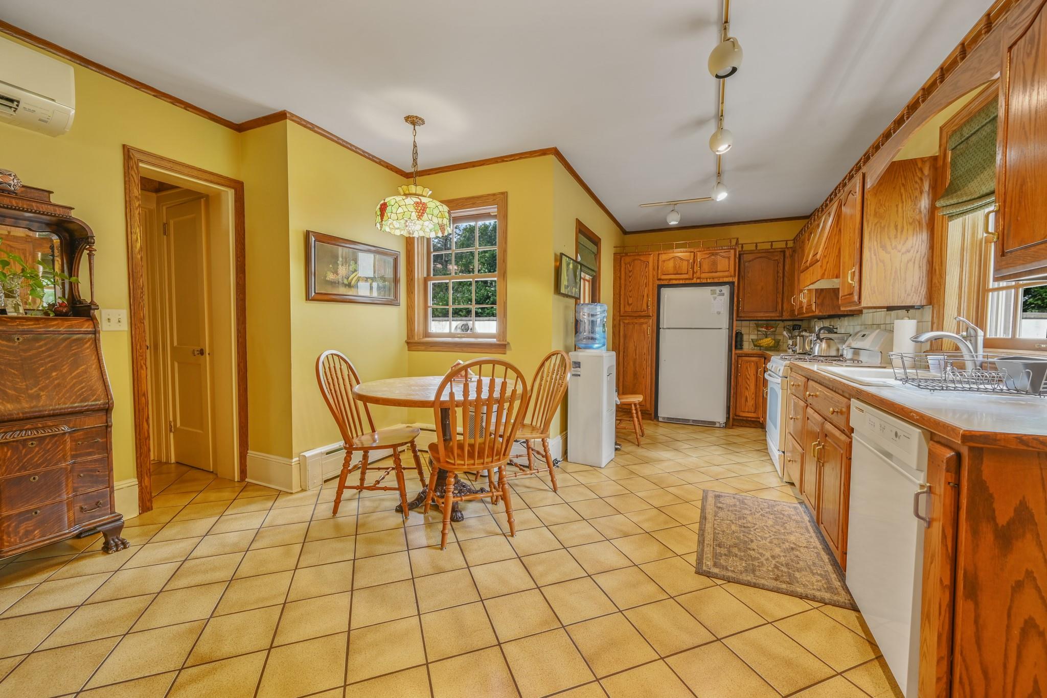 52-22 Browvale Lane, Little Neck, NY 11362