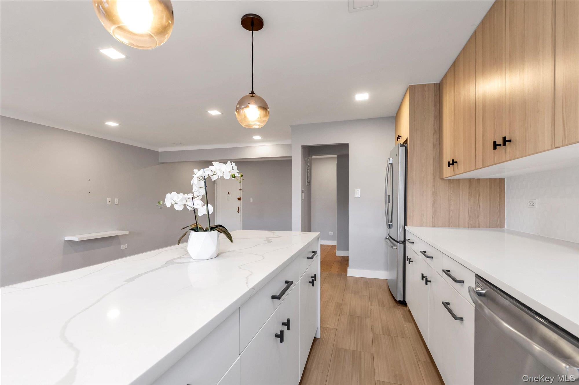 67-12 Yellowstone Blvd # #F18, Forest Hills, NY 11375