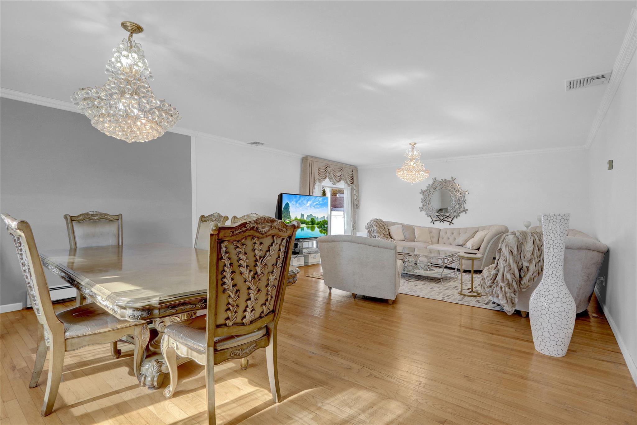 157 Cambridge Drive, Hicksville, NY 11801