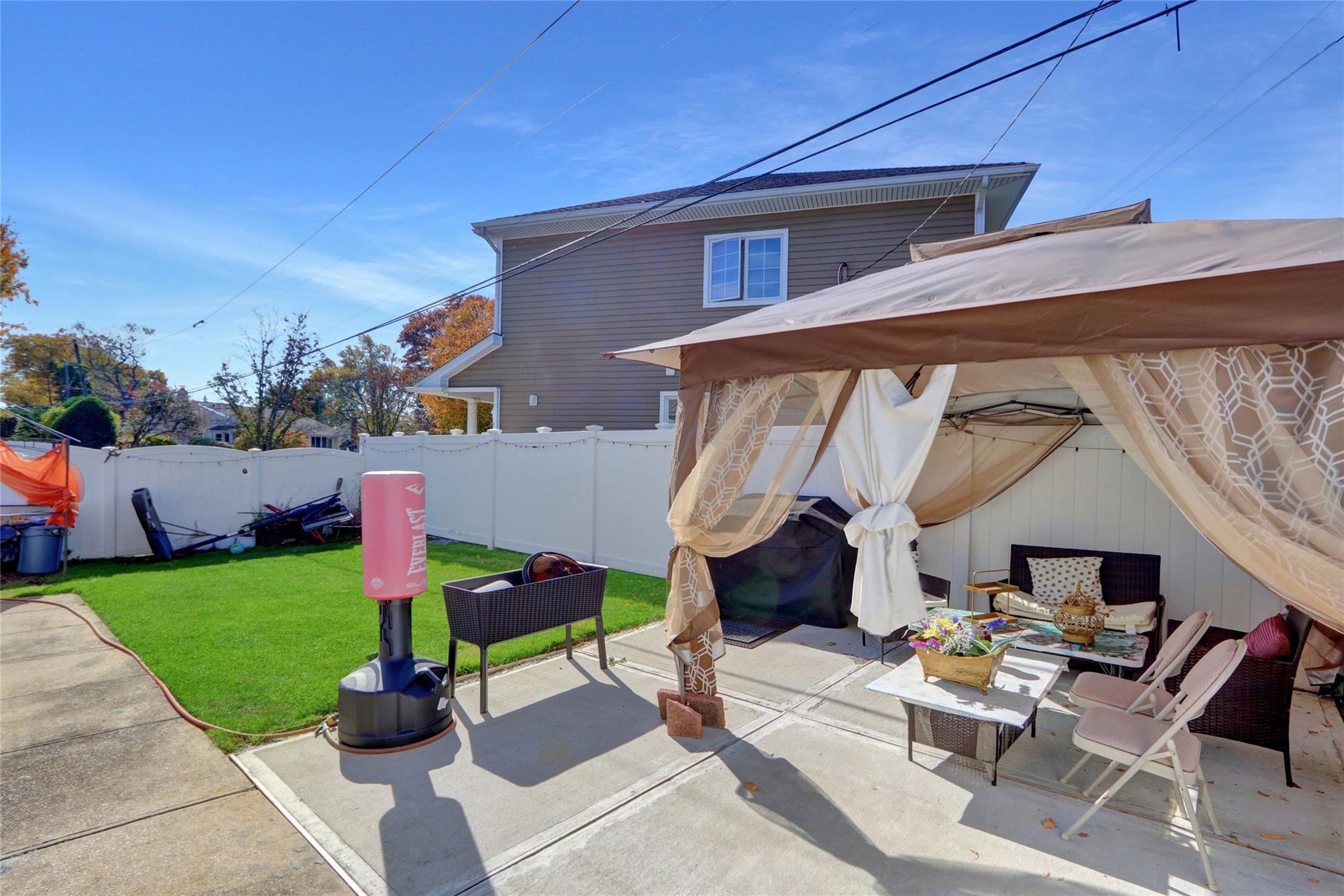 157 Cambridge Drive, Hicksville, NY 11801