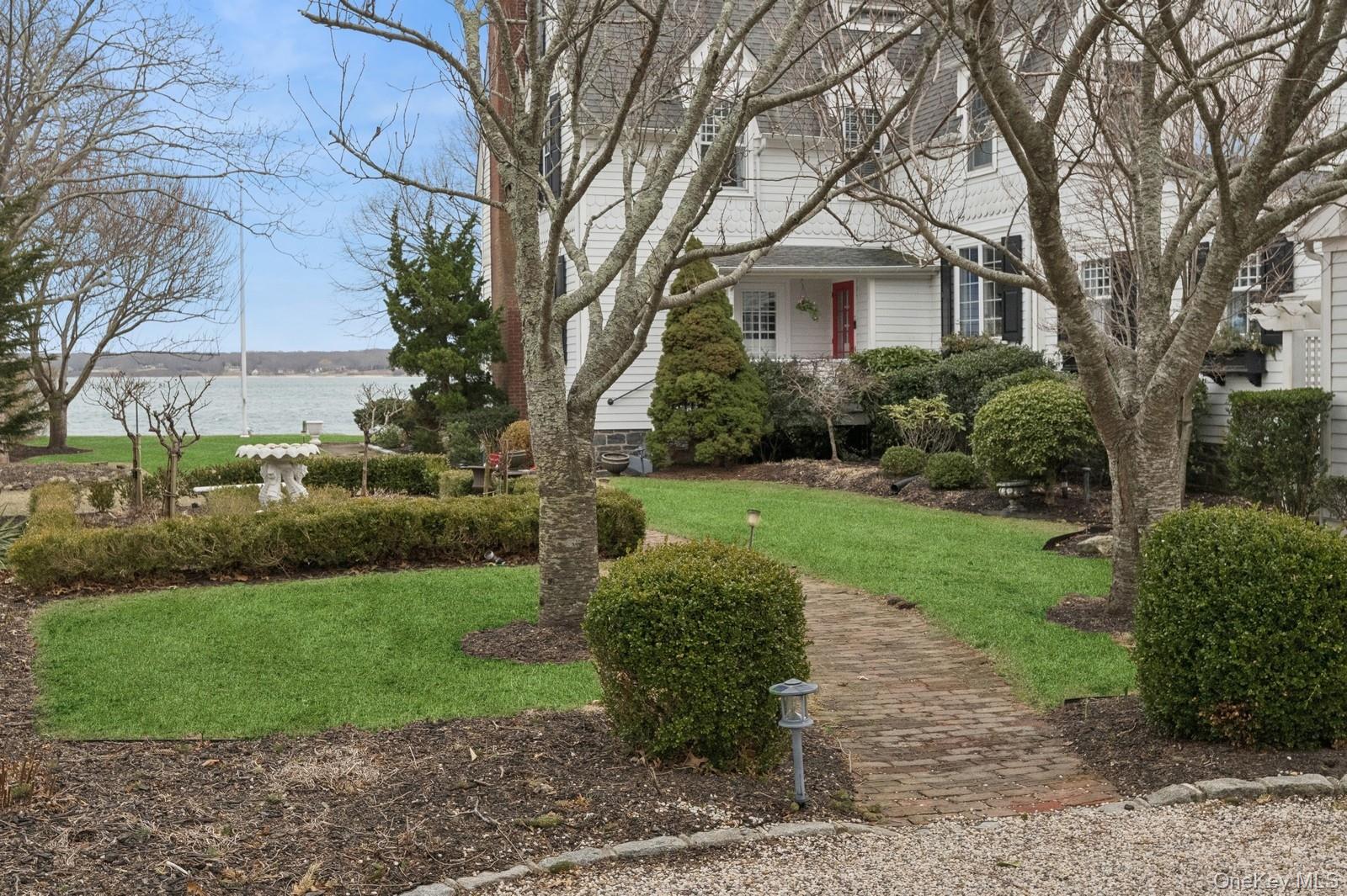 424 4th Street, Greenport, NY 11944