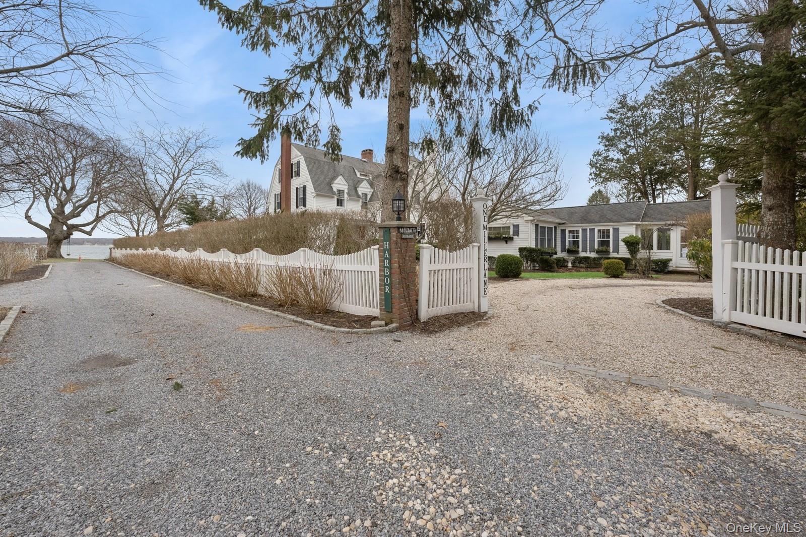 424 4th Street, Greenport, NY 11944