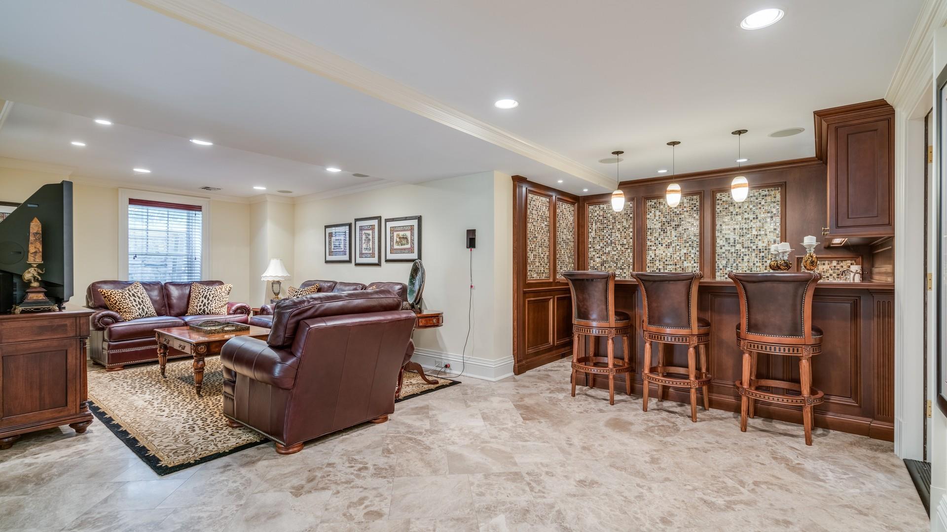 46 Morgan Drive, Old Westbury, NY 11568