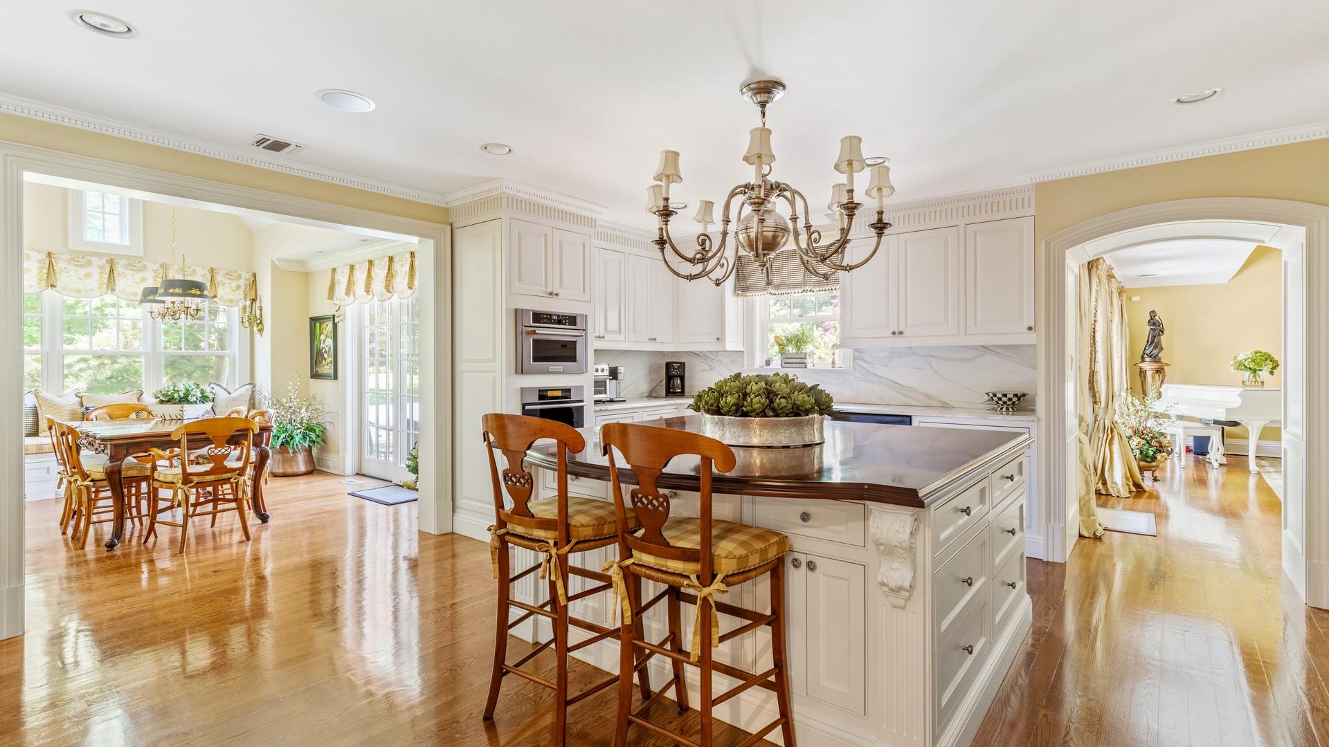 46 Morgan Drive, Old Westbury, NY 11568