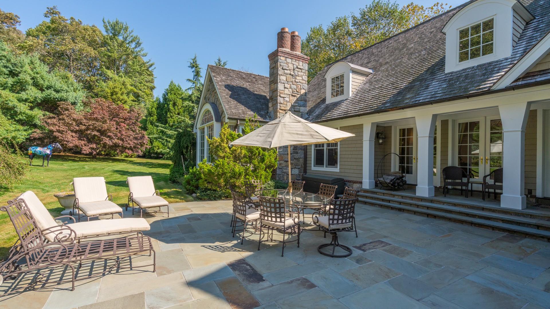 46 Morgan Drive, Old Westbury, NY 11568