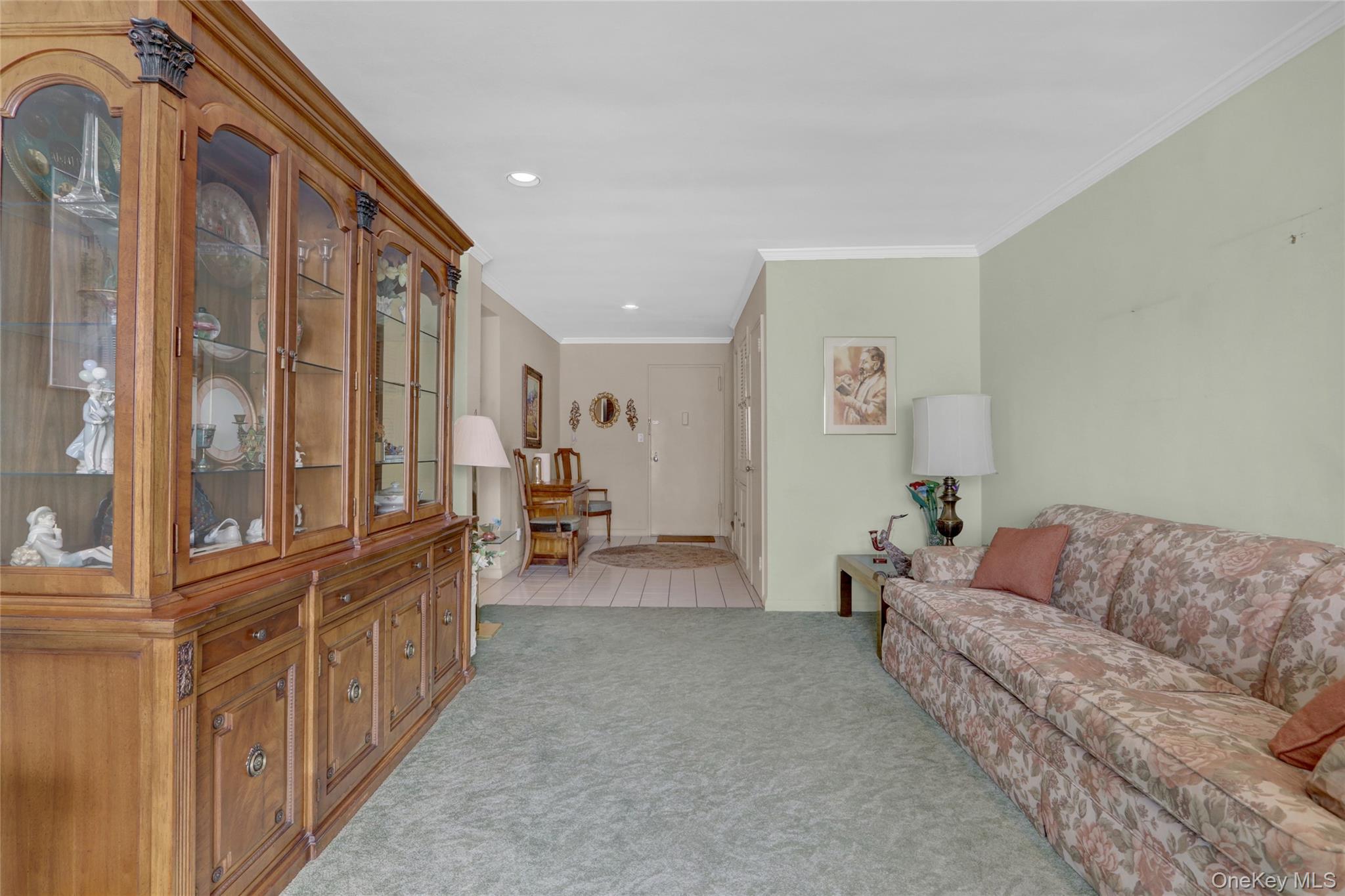 120 Morris Avenue # B17, Rockville Centre, NY 11570