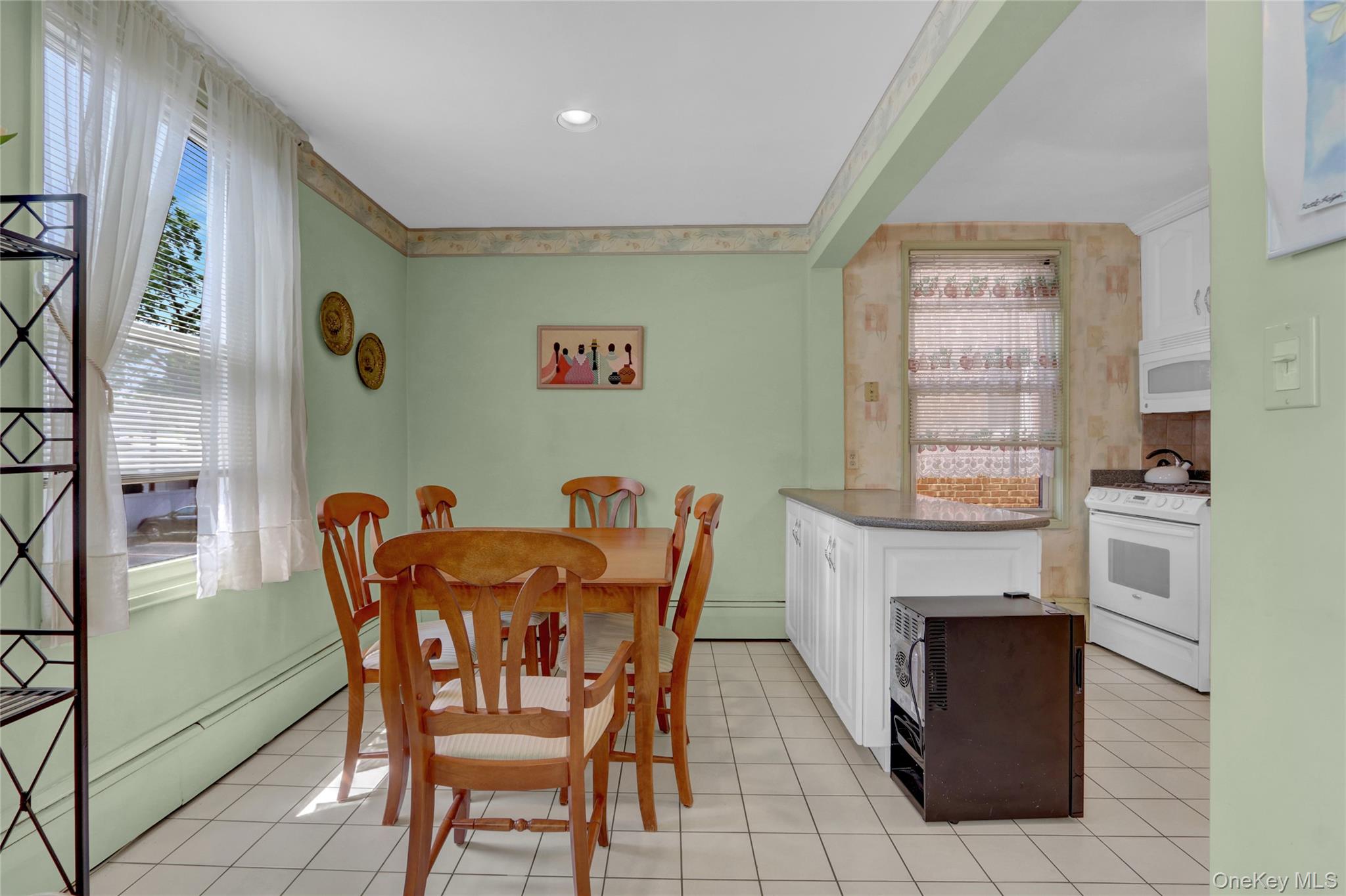 120 Morris Avenue # B17, Rockville Centre, NY 11570