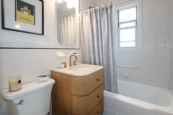 2 Edwards Street # 3 B, Roslyn Heights, NY 11577