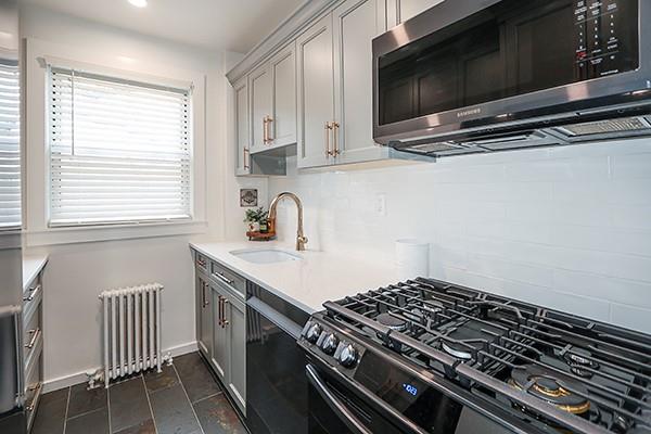 2 Edwards Street # 3 B, Roslyn Heights, NY 11577