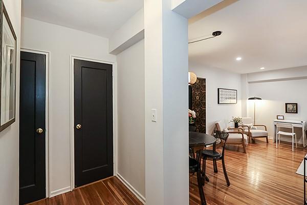 2 Edwards Street # 3 B, Roslyn Heights, NY 11577