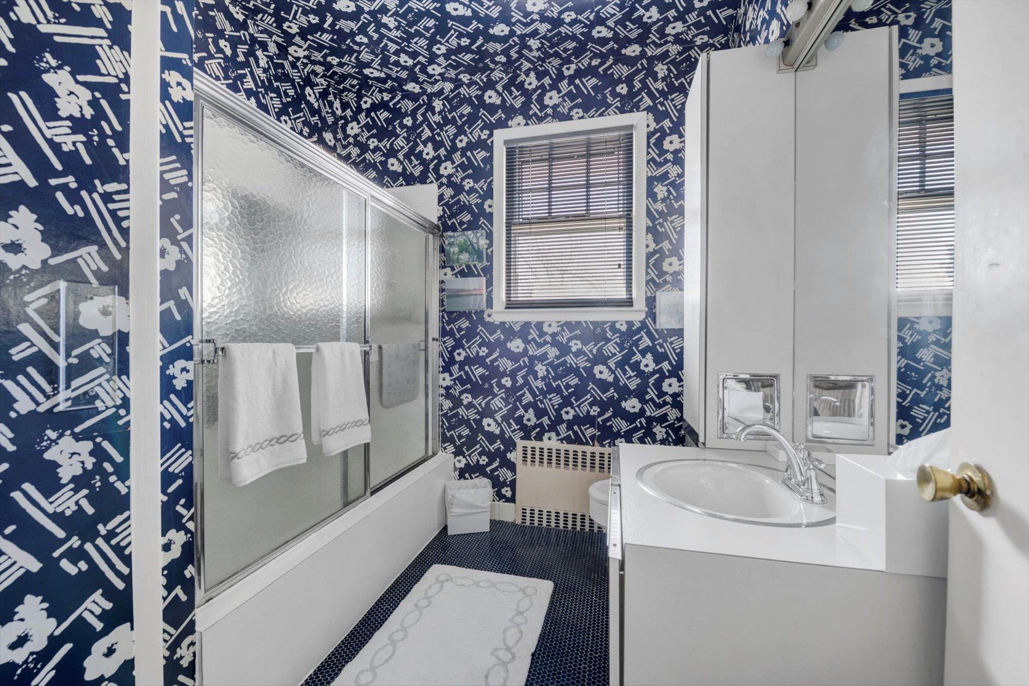 9 Lotus Street, Cedarhurst, NY 11516