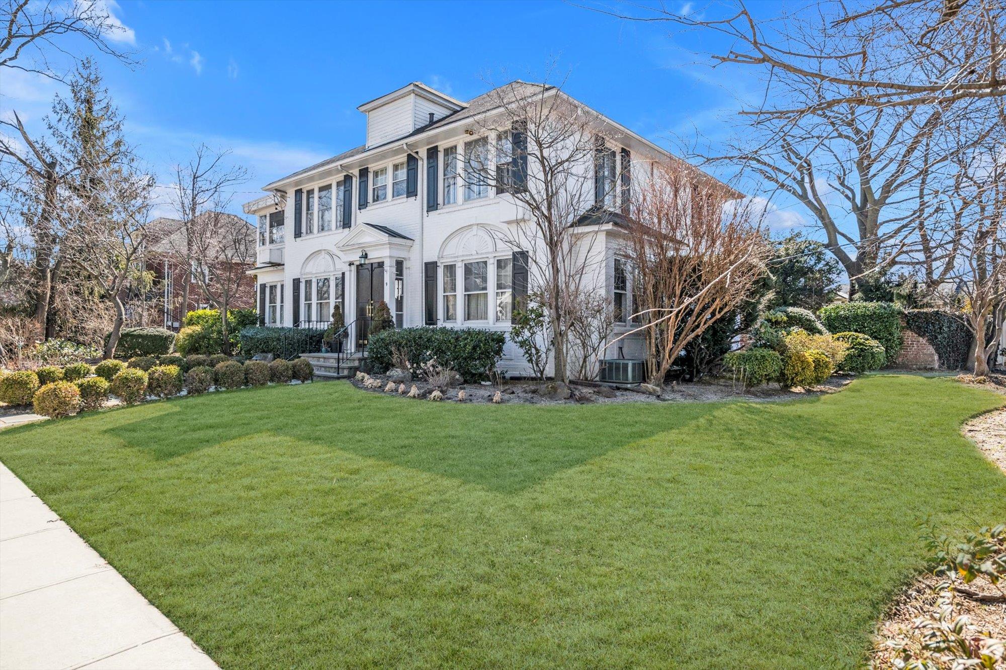 9 Lotus Street, Cedarhurst, NY 11516