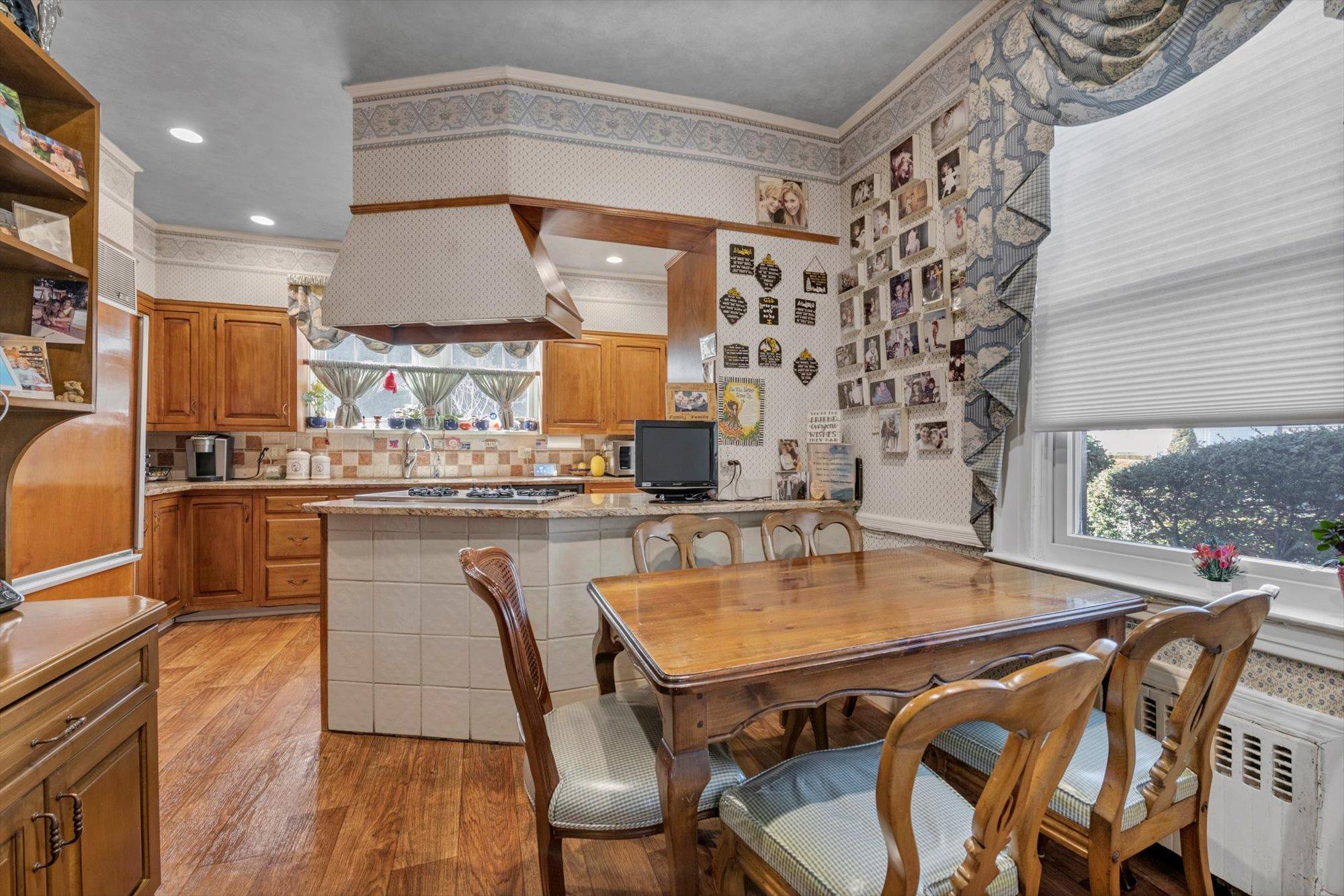 9 Lotus Street, Cedarhurst, NY 11516