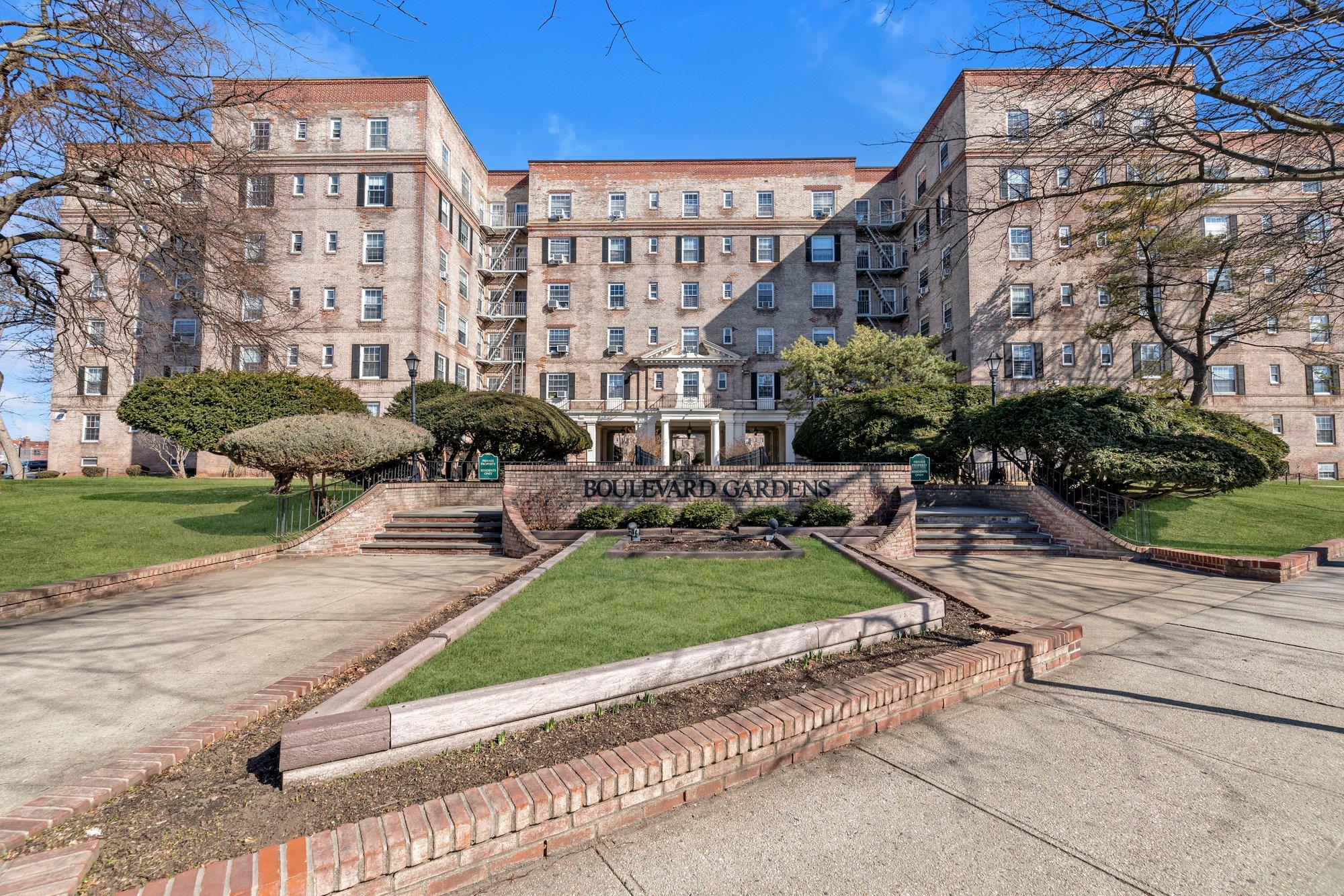 30-81 54th Street # 4B, Woodside, NY 11377