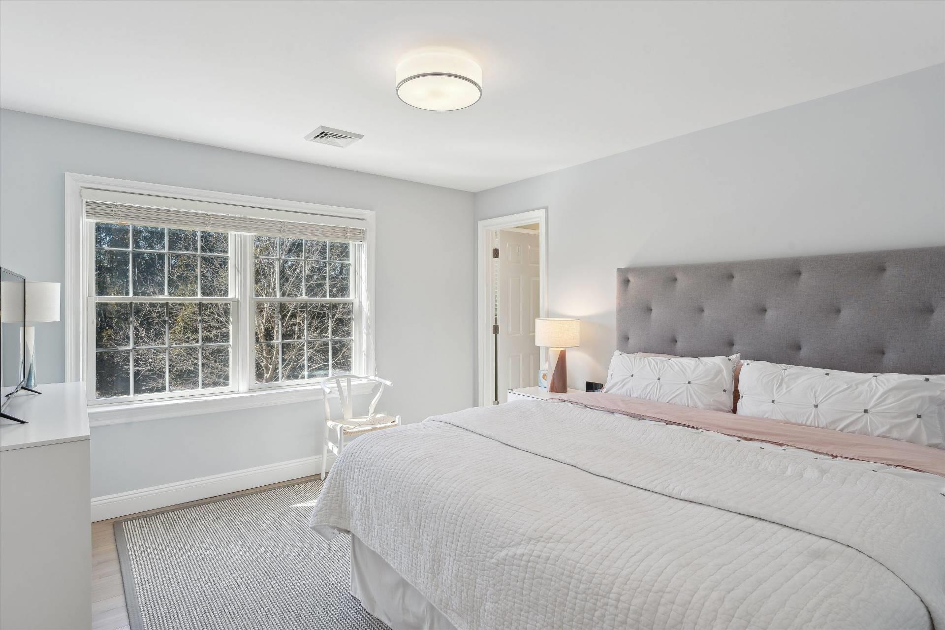 50 Old Meeting House Road, Quogue, NY 11959