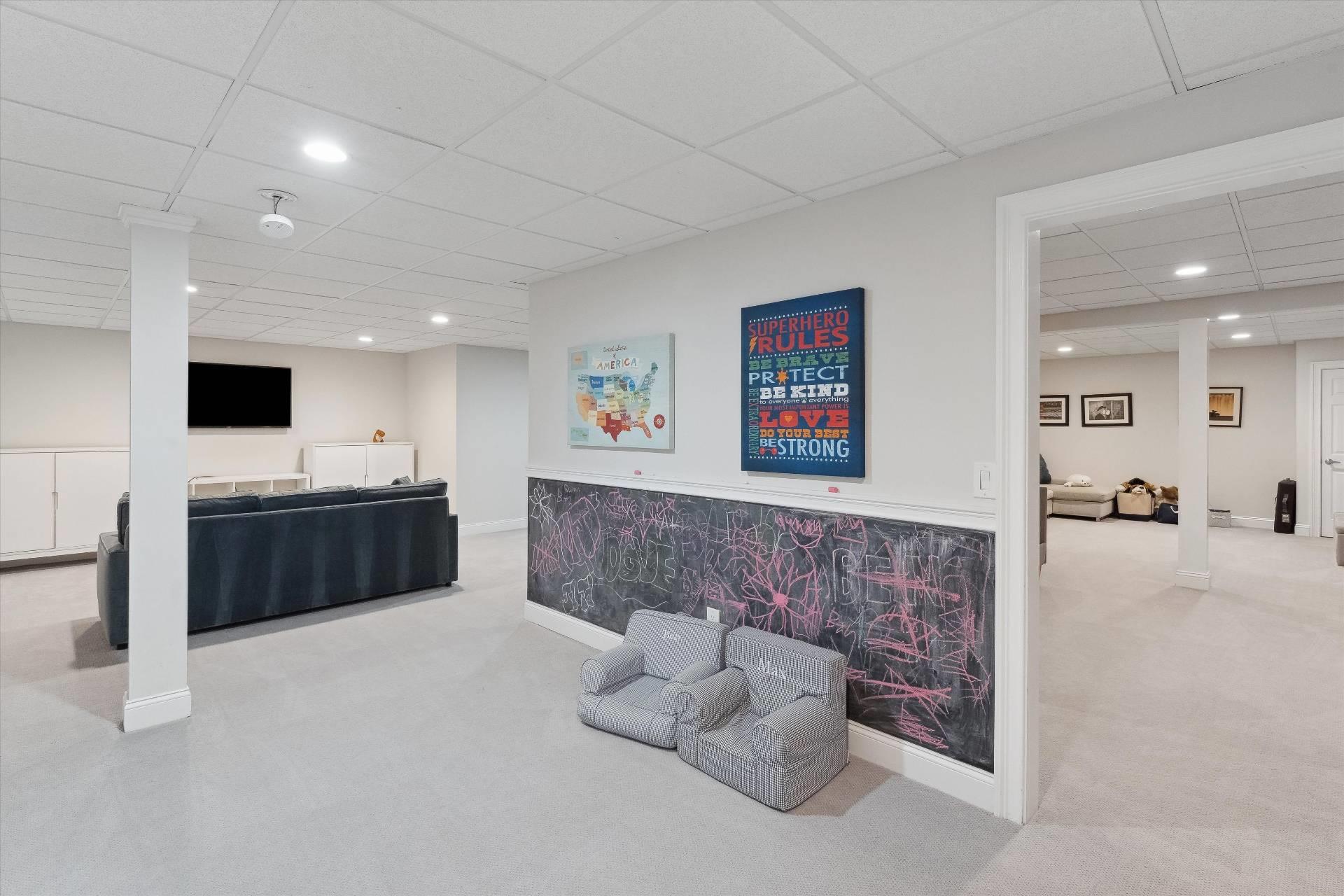 50 Old Meeting House Road, Quogue, NY 11959