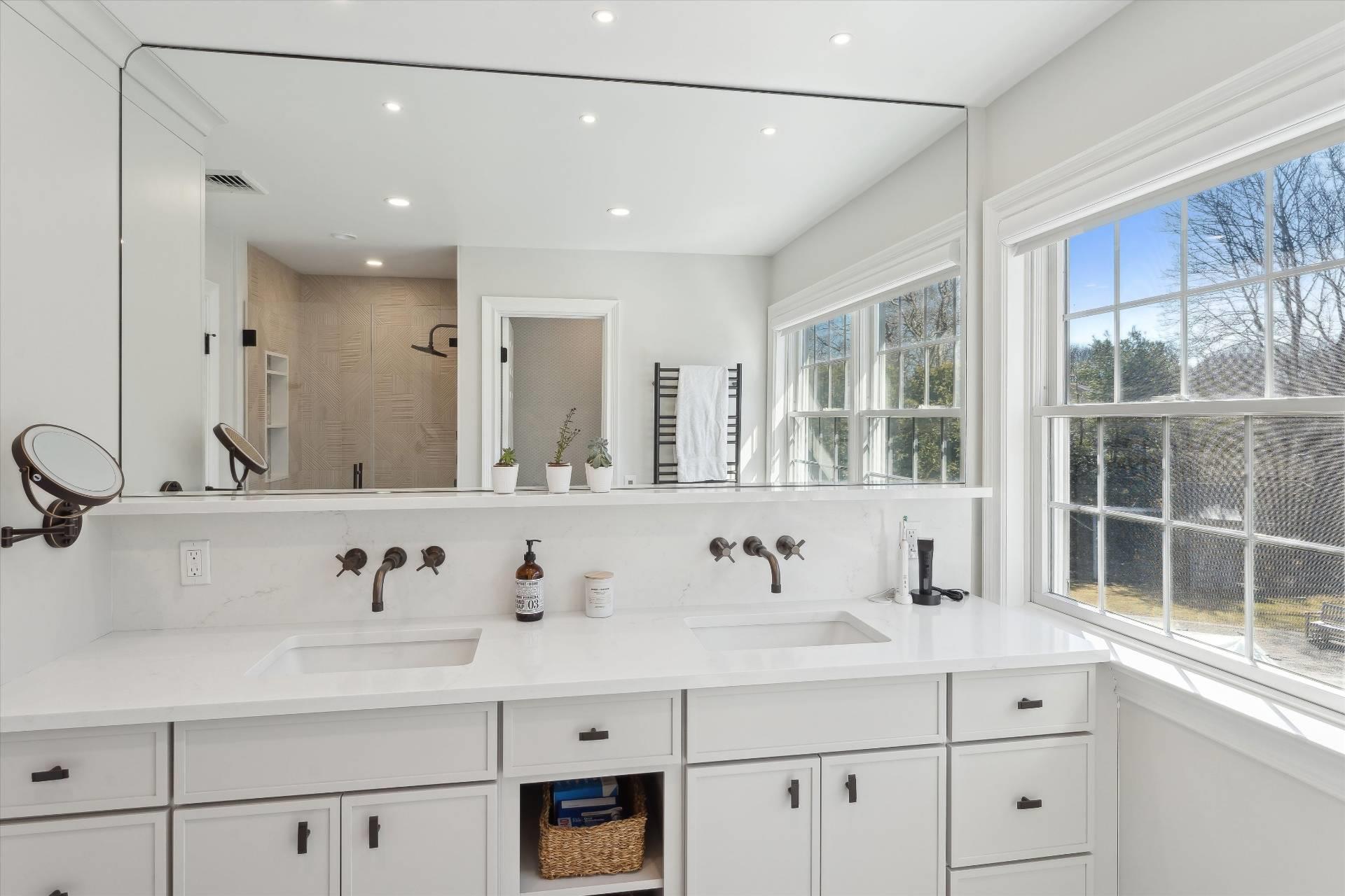 50 Old Meeting House Road, Quogue, NY 11959