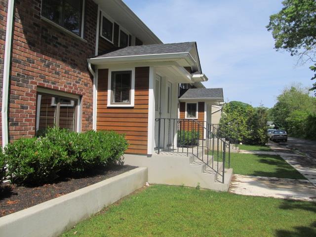 62 Oak Street, Westhampton Beach, NY 11978