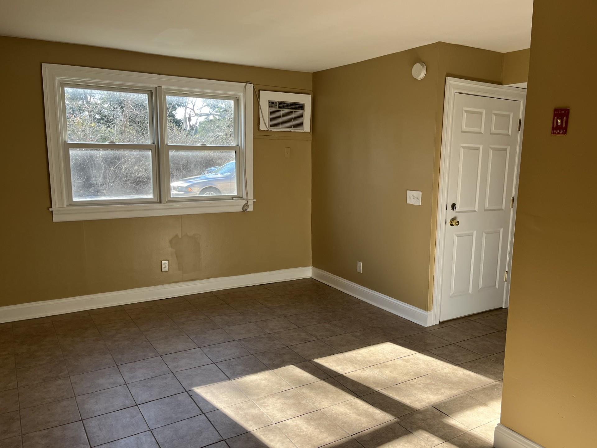 62 Oak Street, Westhampton Beach, NY 11978