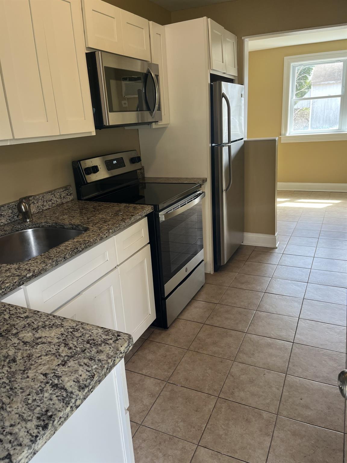 62 Oak Street, Westhampton Beach, NY 11978