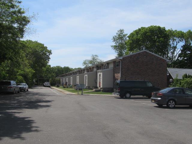 62 Oak Street, Westhampton Beach, NY 11978