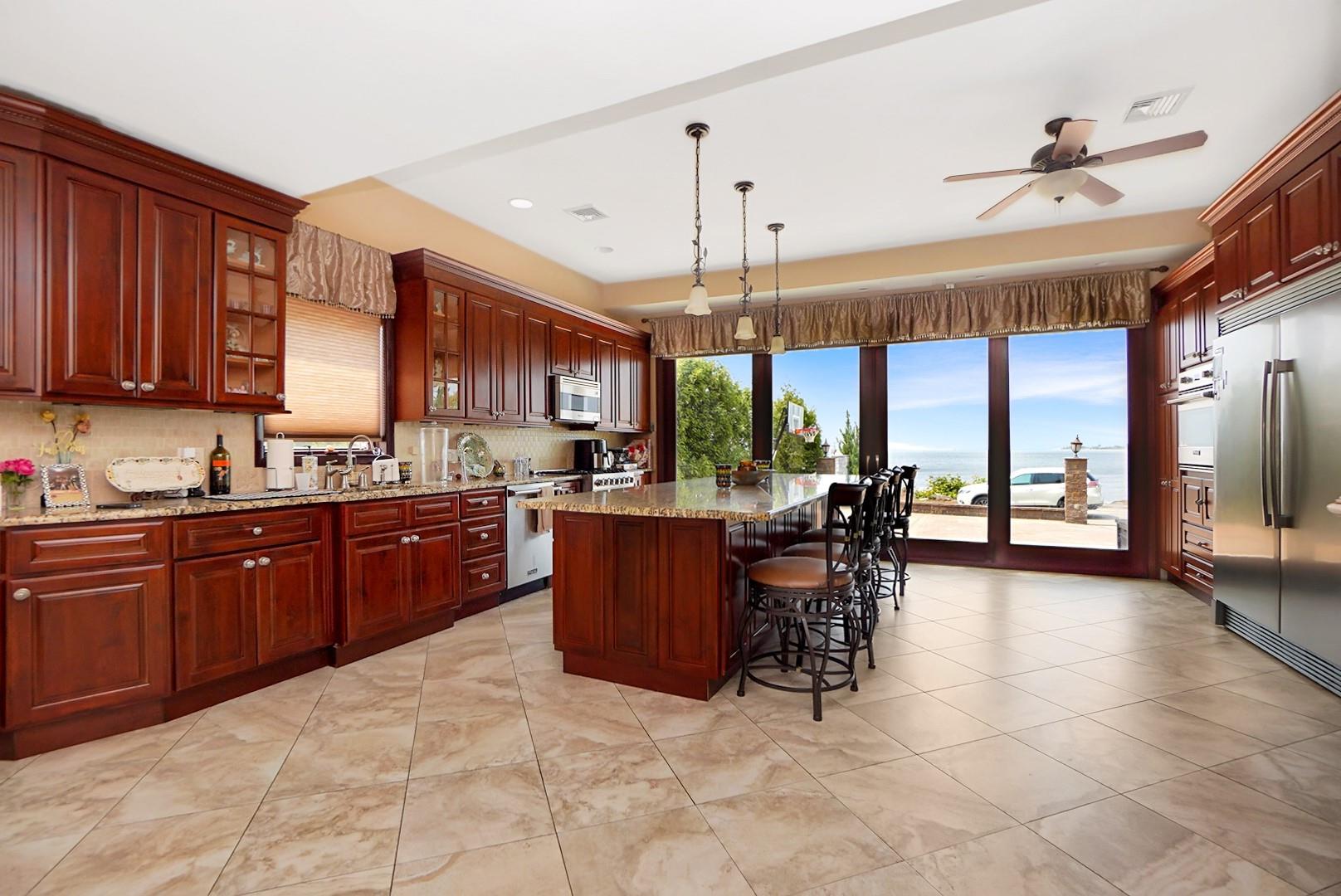 545 Arbutus Ave, Staten Island, NY, Staten Island, NY 10312