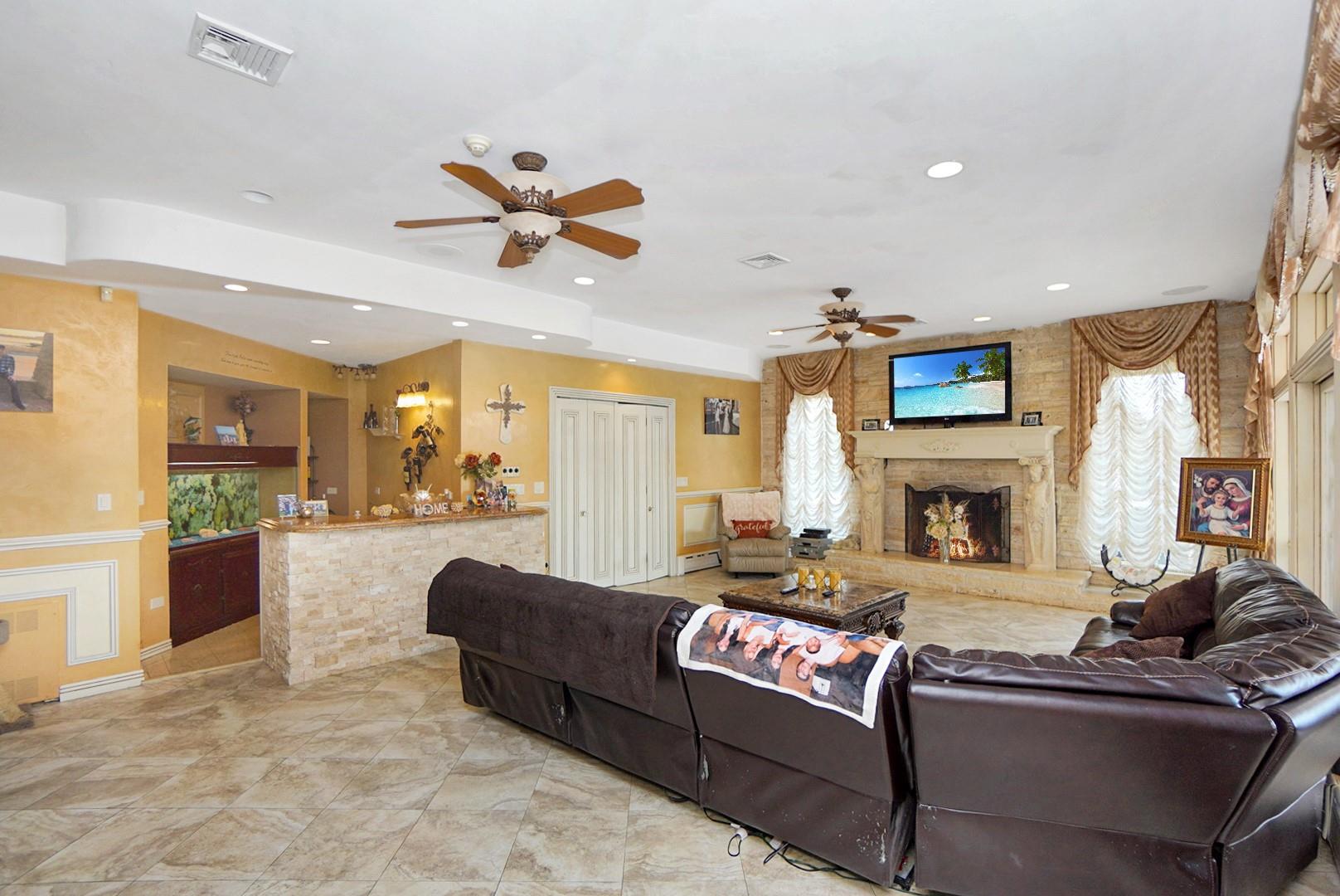 545 Arbutus Ave, Staten Island, NY, Staten Island, NY 10312