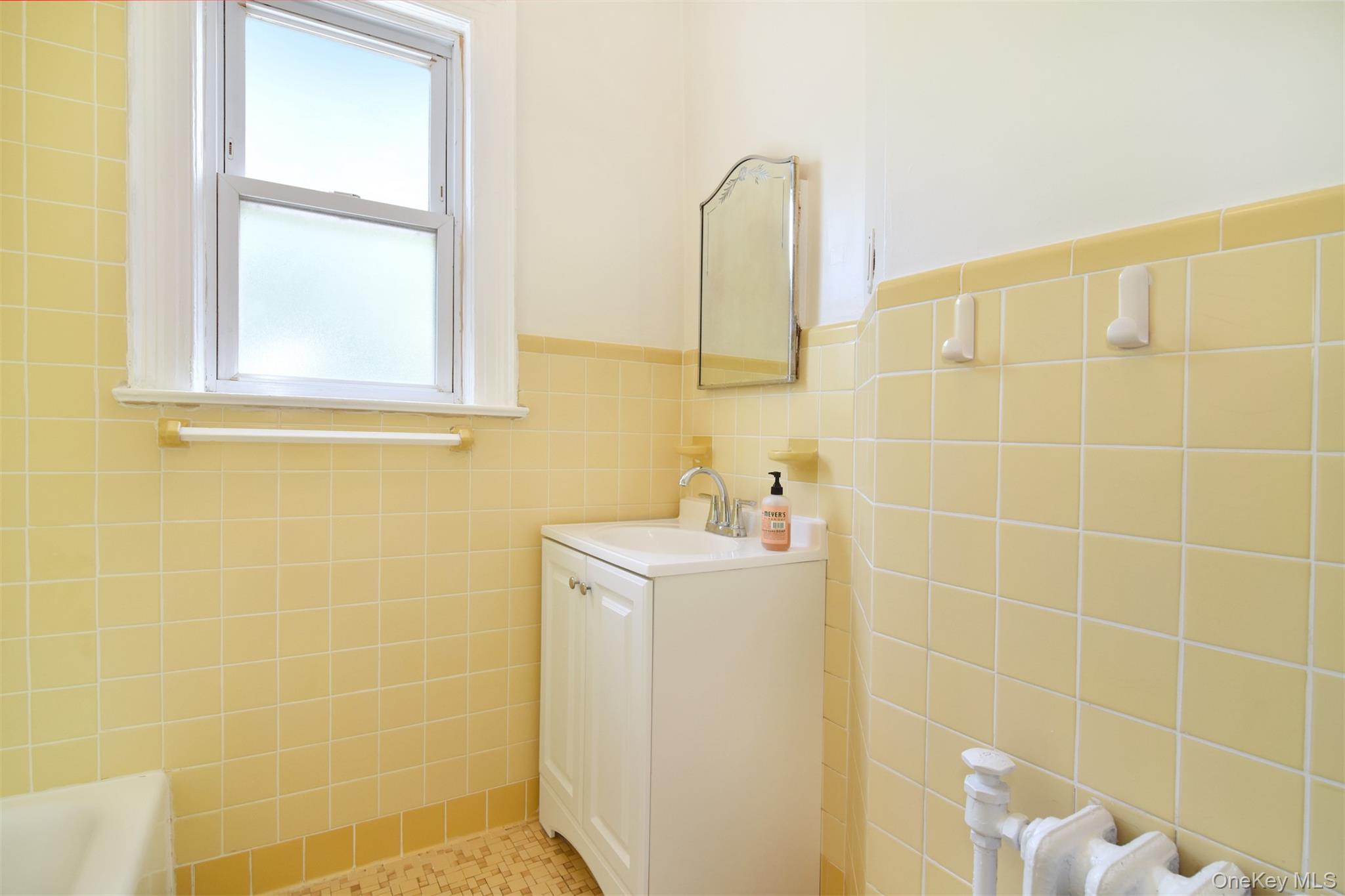 19 Primrose Avenue, Mount Vernon, NY 10552