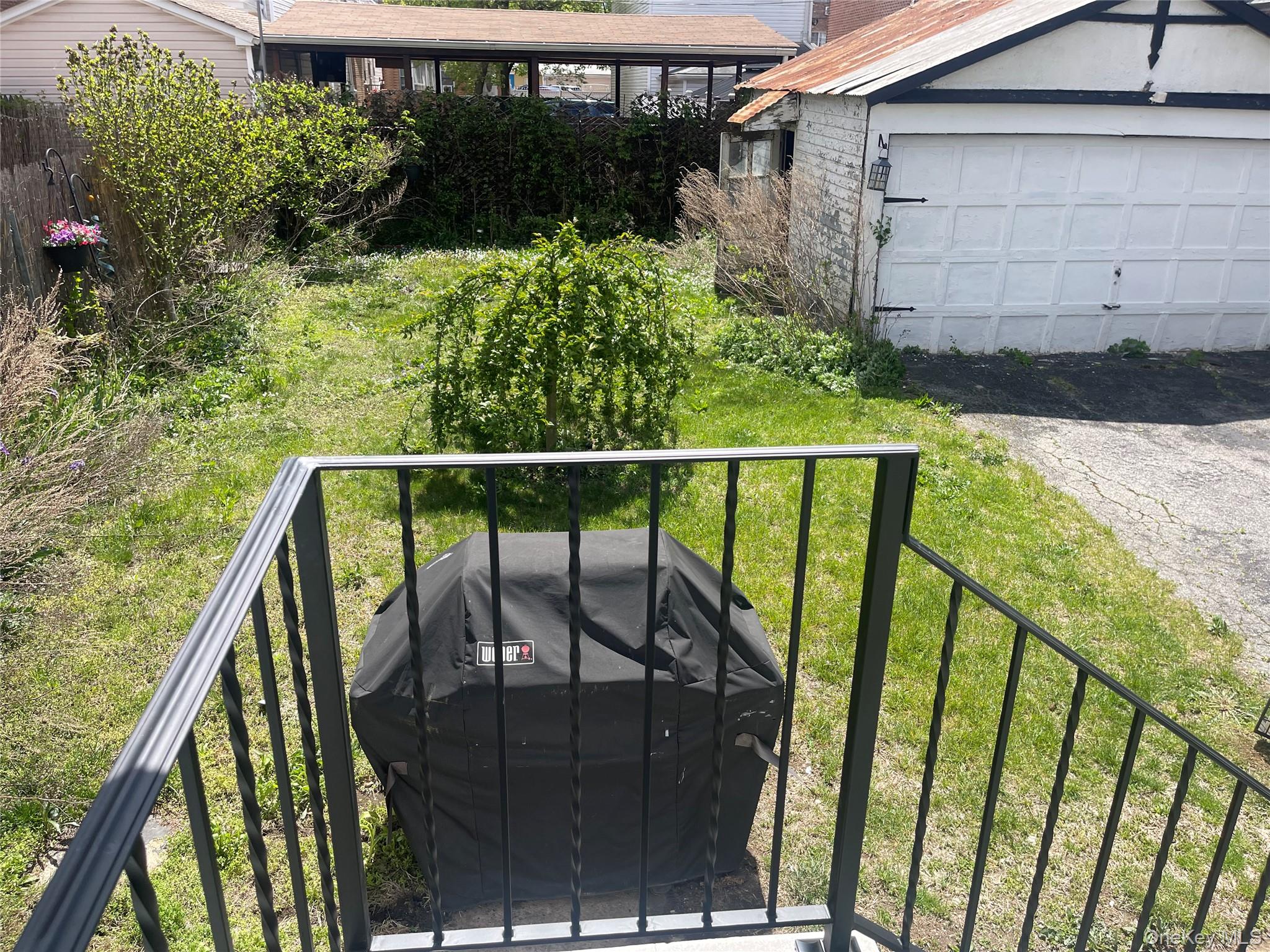 5844 78th Avenue, Glendale, NY 11385