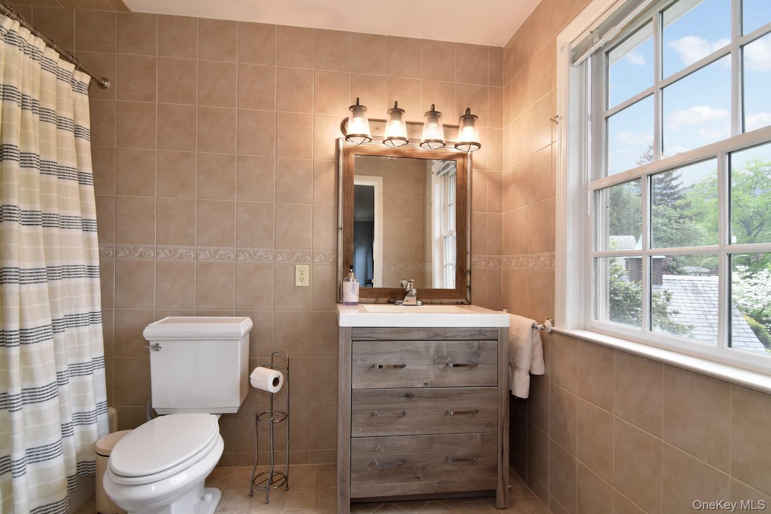 6 Hazen Street, Pelham, NY 10803