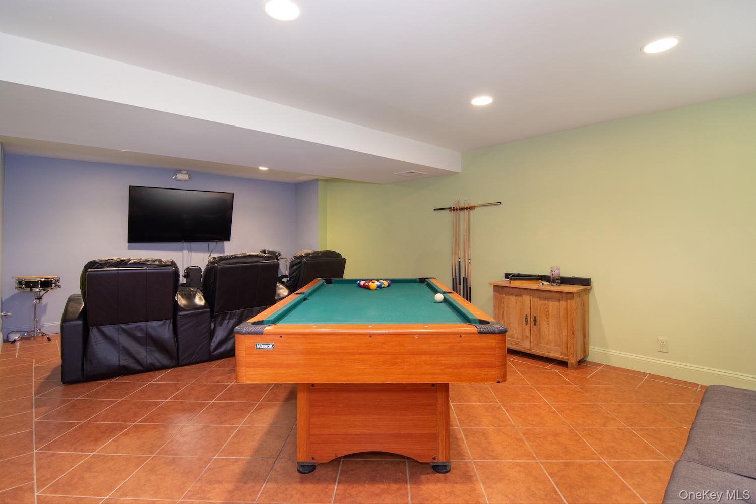 6 Hazen Street, Pelham, NY 10803