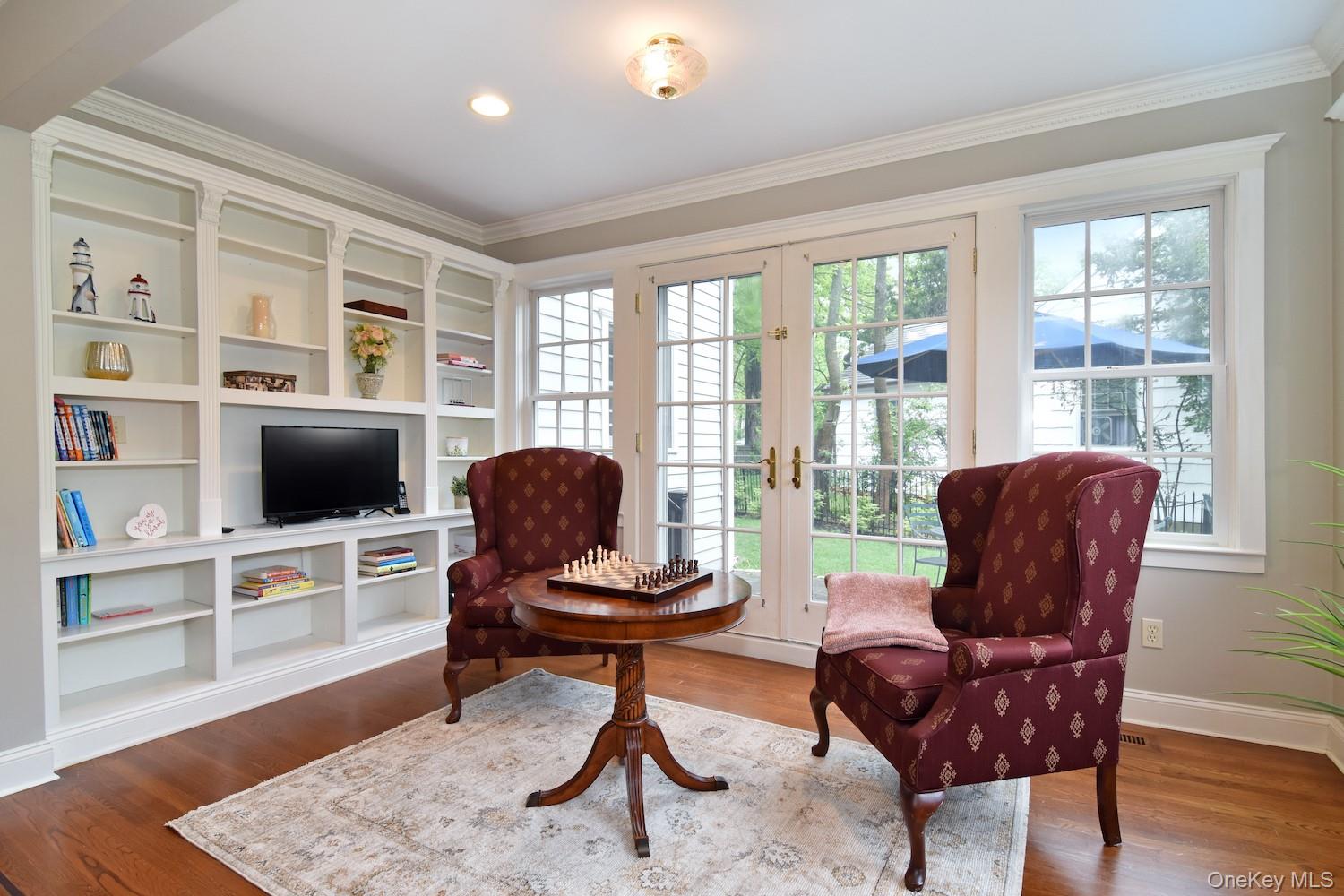 6 Hazen Street, Pelham, NY 10803