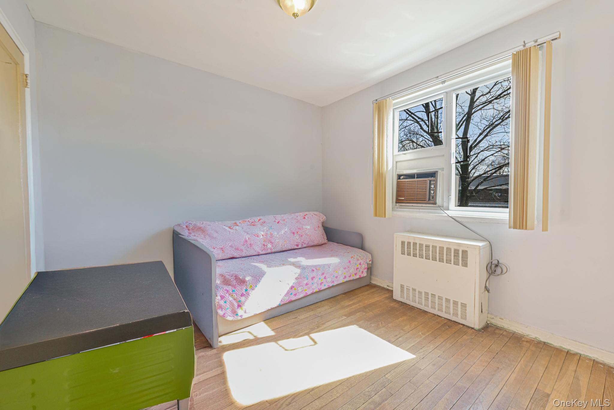 216-06 68 Avenue # 28-05 9, Oakland Gardens, NY 11364