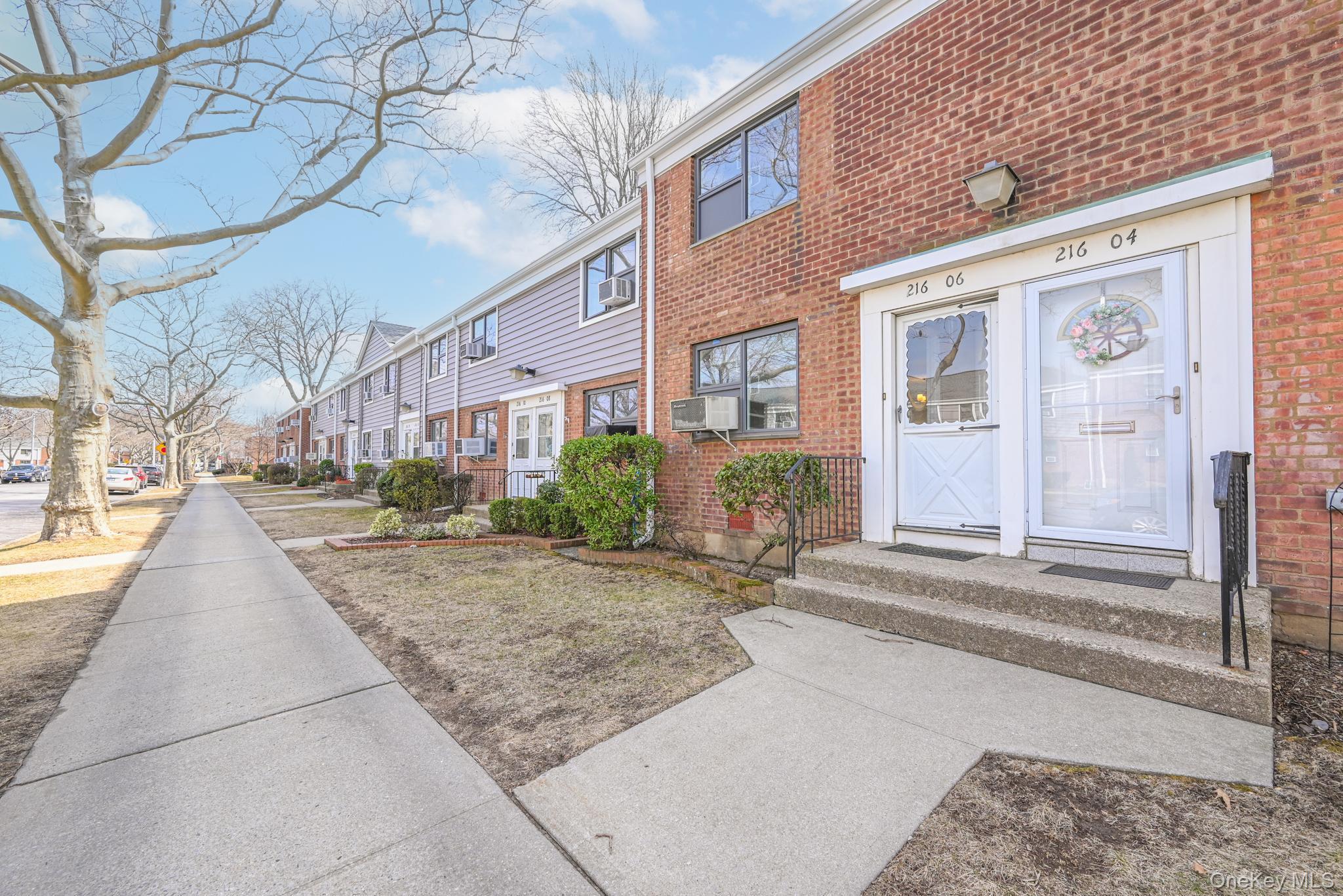 216-06 68 Avenue # 28-05 9, Oakland Gardens, NY 11364