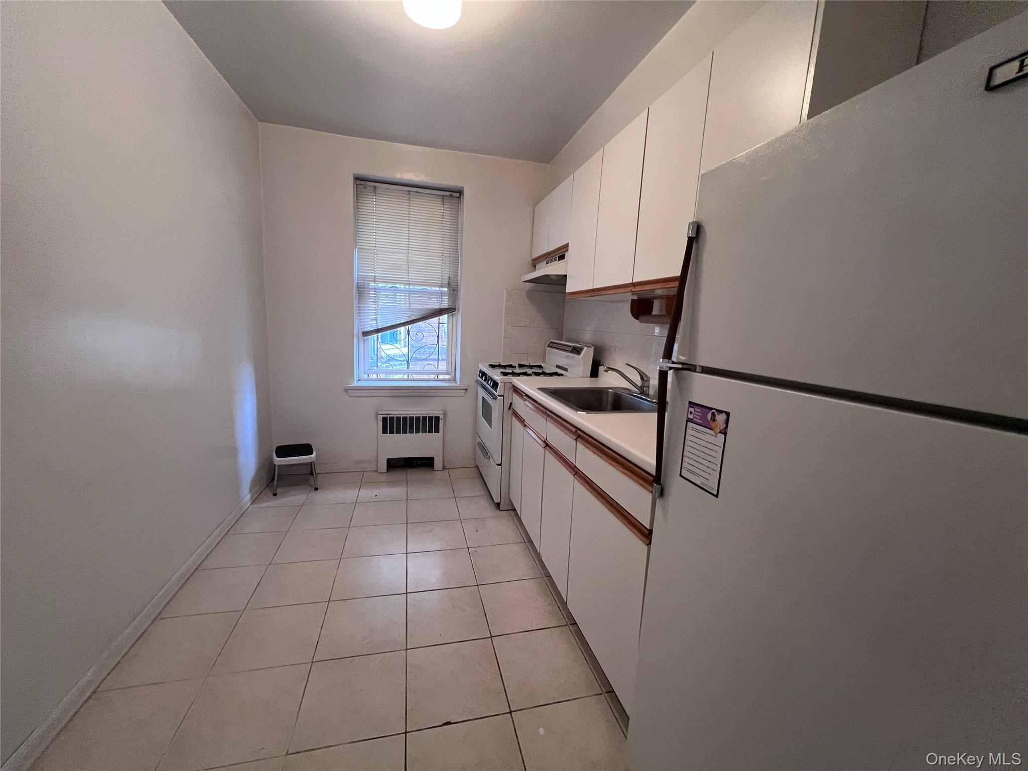 2090 Barnes Avenue # 2H, Bronx, NY 10462