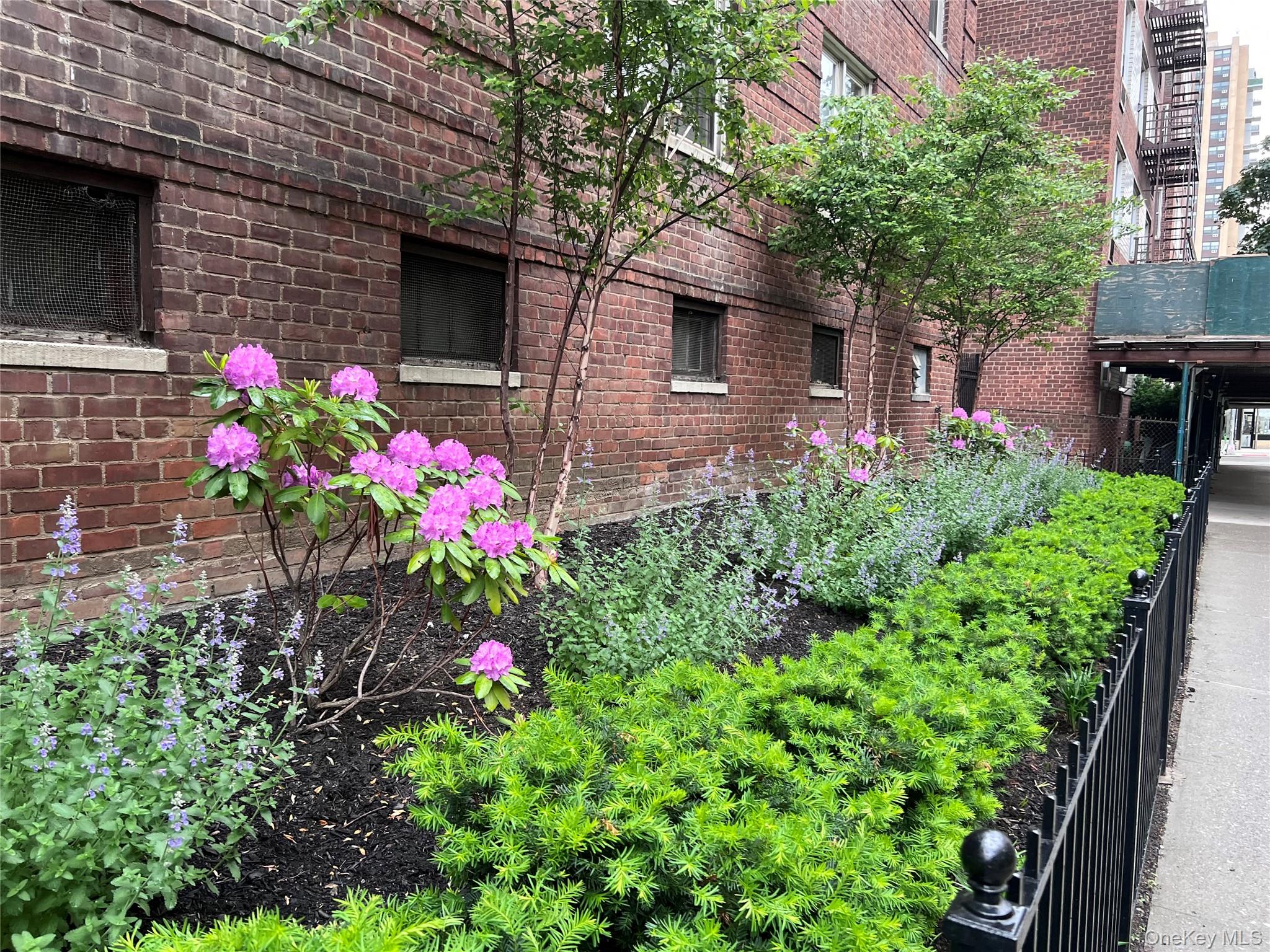 2090 Barnes Avenue # 2H, Bronx, NY 10462