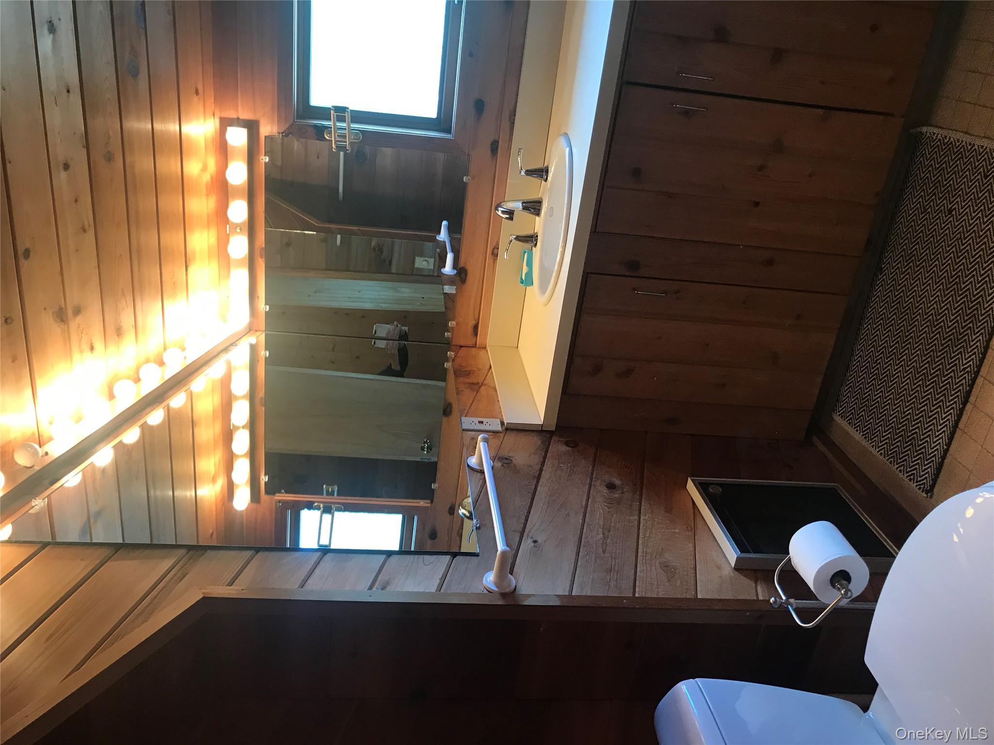 33 Dune Way, Seaview, NY 11770