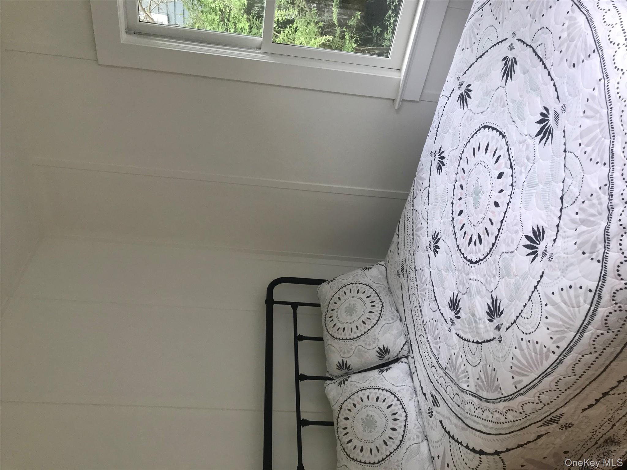 33 Dune Way, Seaview, NY 11770